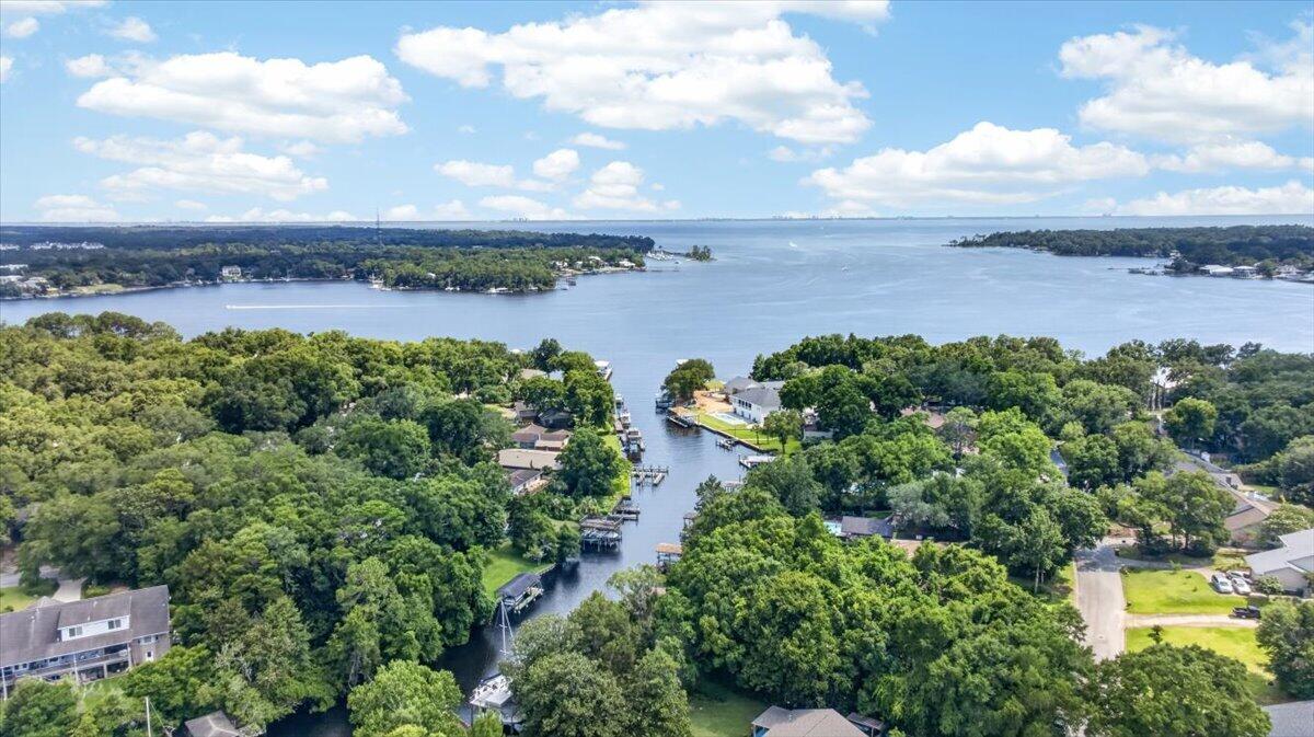2309 Canal Drive Niceville FL 32578