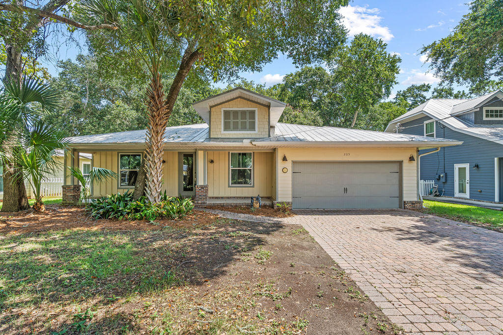 Fort Walton Beach FL, 205 SE Alconese Avenue