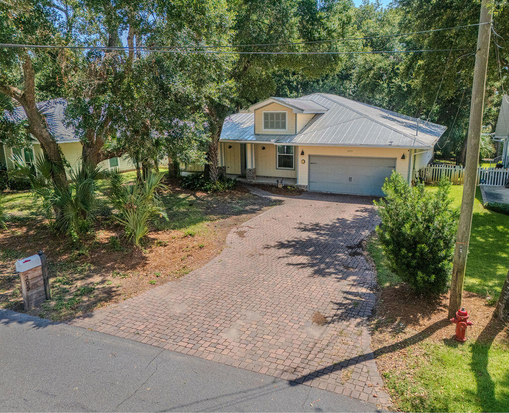 205 SE Alconese Avenue Fort Walton Beach FL 32548