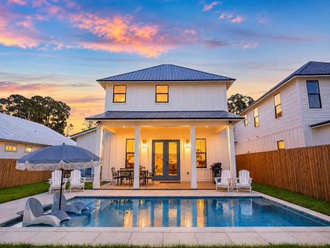 Listings for Robert  Stenhammer