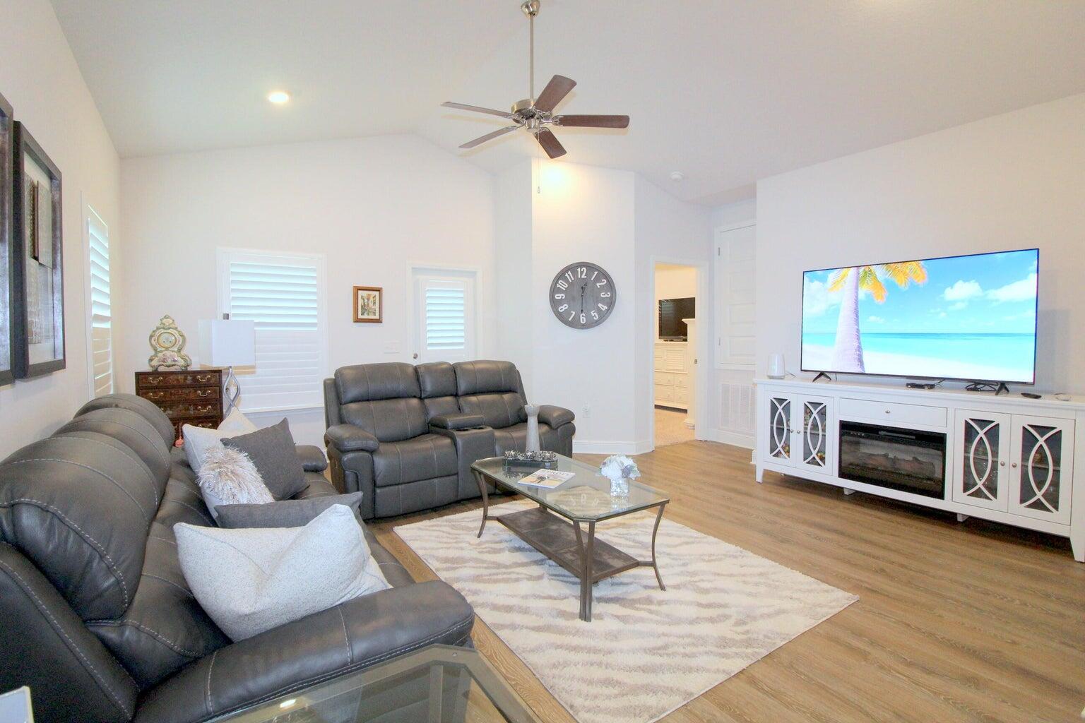 454 Lightning Bug Lane Freeport FL 32439
