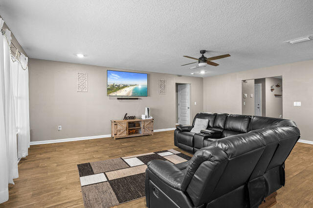 5560 Guinevere Lane Milton FL 32583