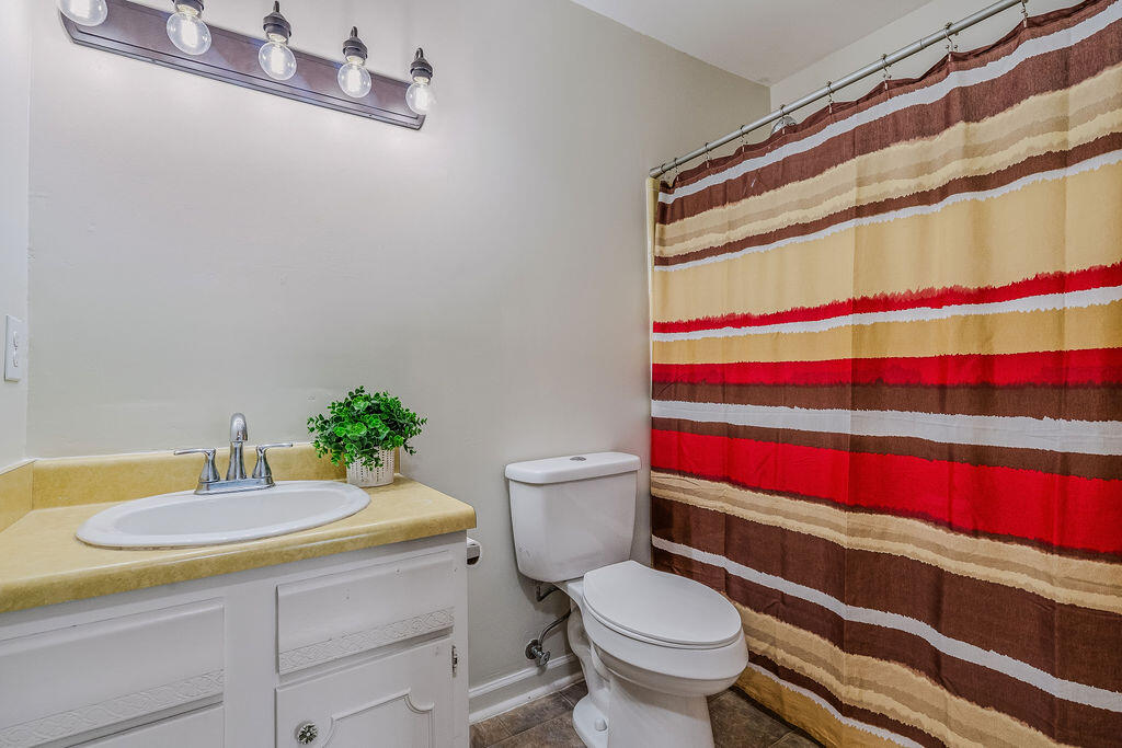 4770 Yacht Harbor Drive Pensacola FL 32514