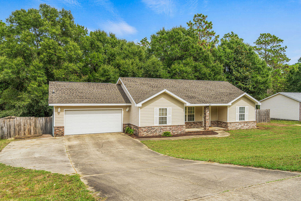 327 Lakeview Drive Crestview FL 32536