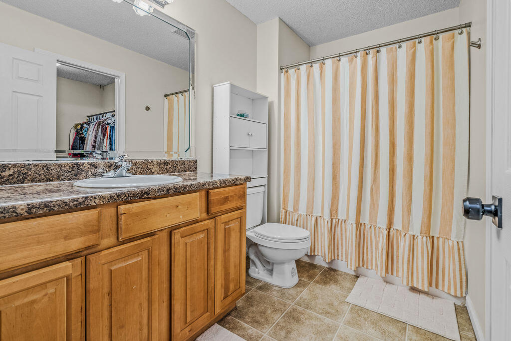 327 Lakeview Drive Crestview FL 32536