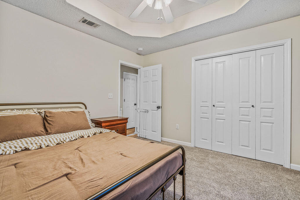 327 Lakeview Drive Crestview FL 32536
