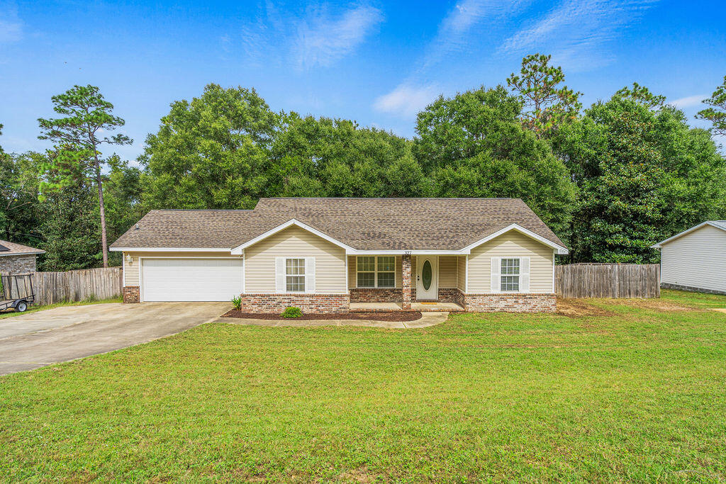 327 Lakeview Drive Crestview FL 32536