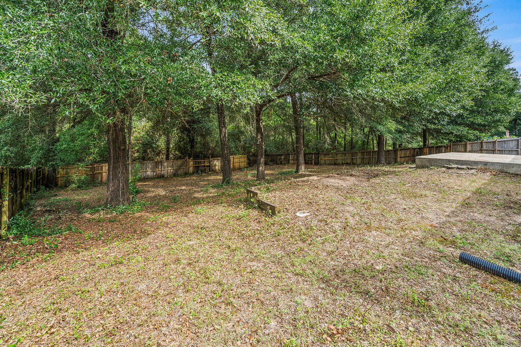 327 Lakeview Drive Crestview FL 32536