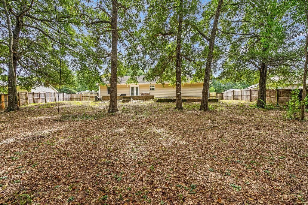 327 Lakeview Drive Crestview FL 32536