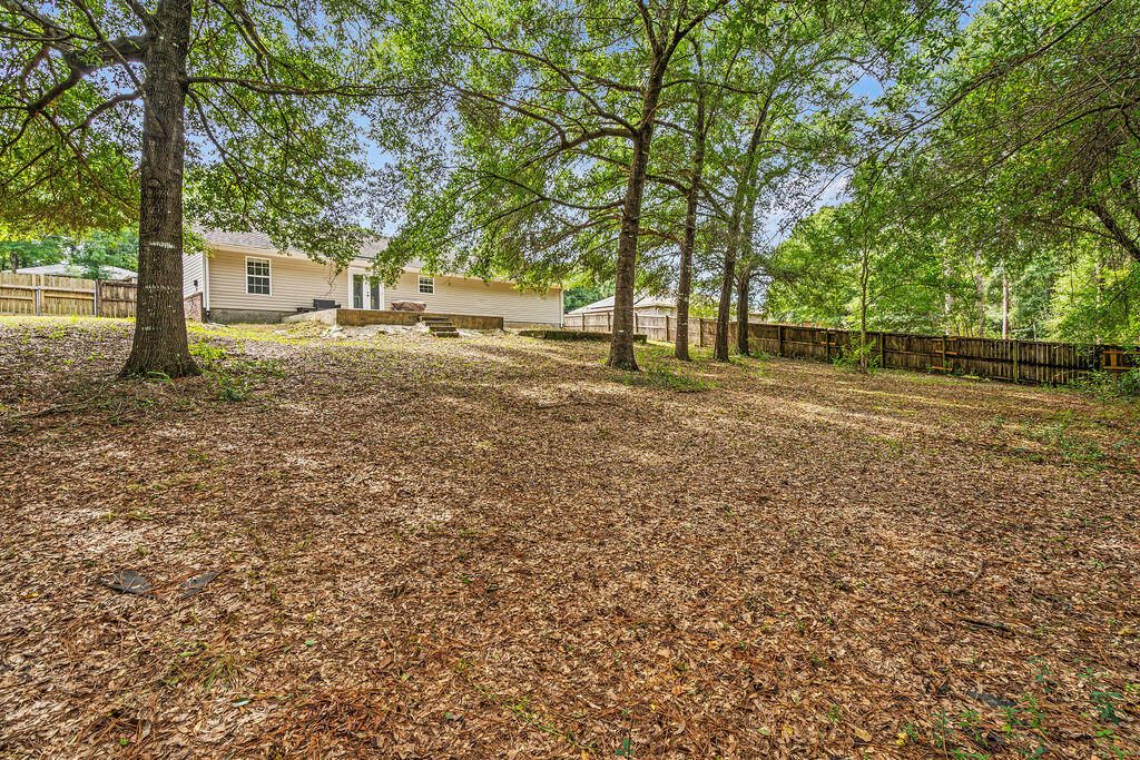 327 Lakeview Drive Crestview FL 32536