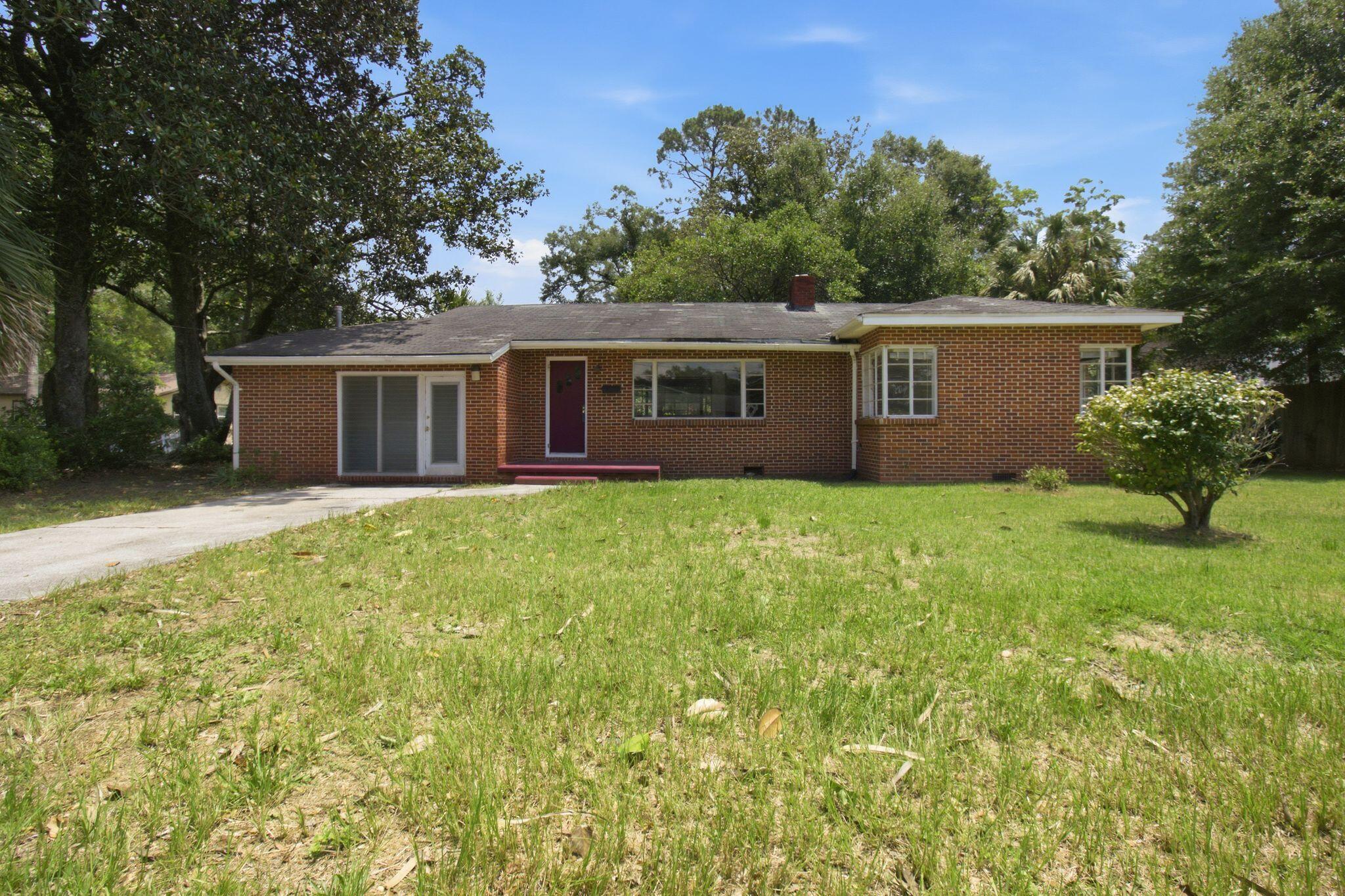 855 N Pearl Street Crestview FL 32536