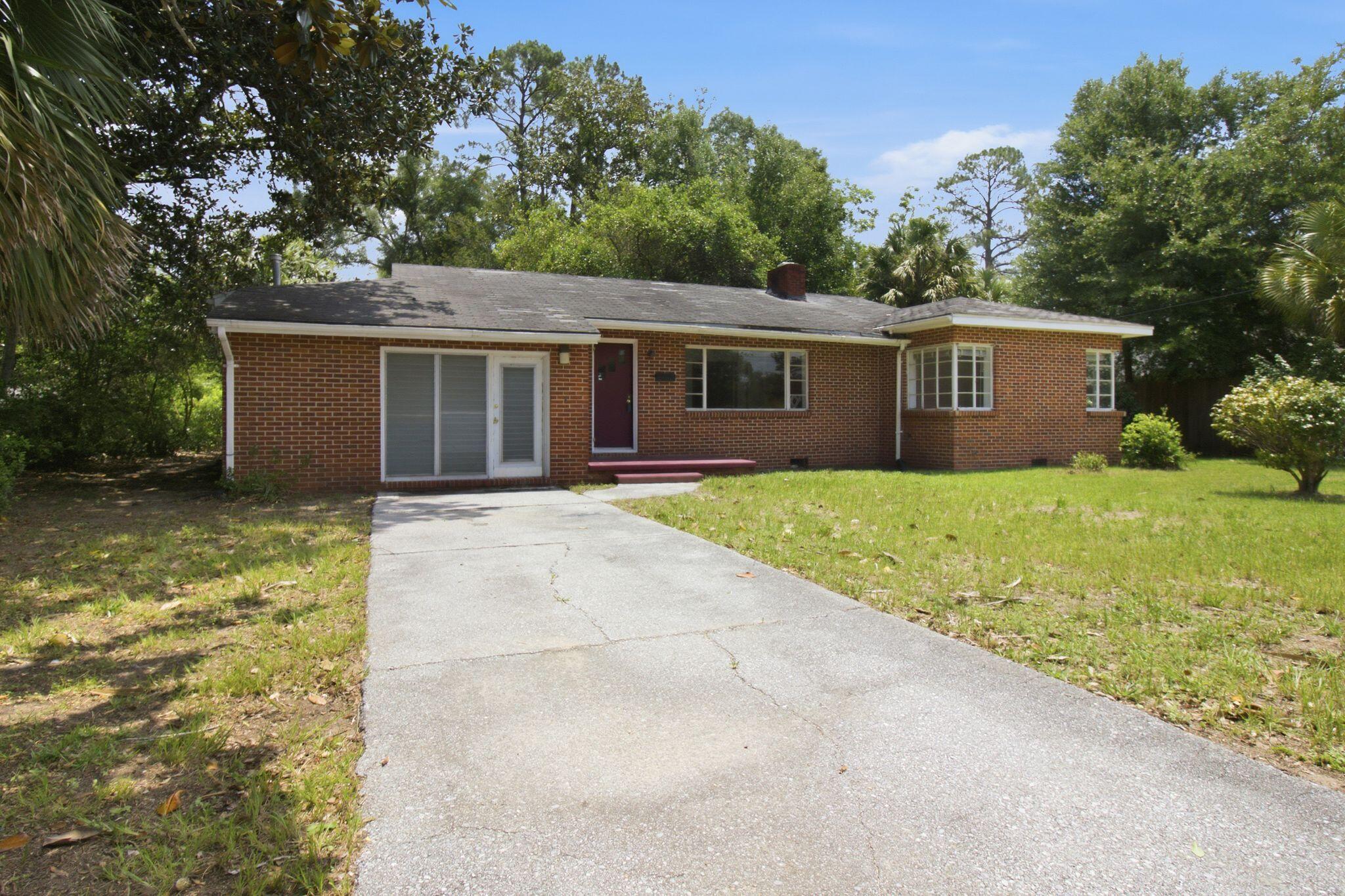 855 N Pearl Street Crestview FL 32536