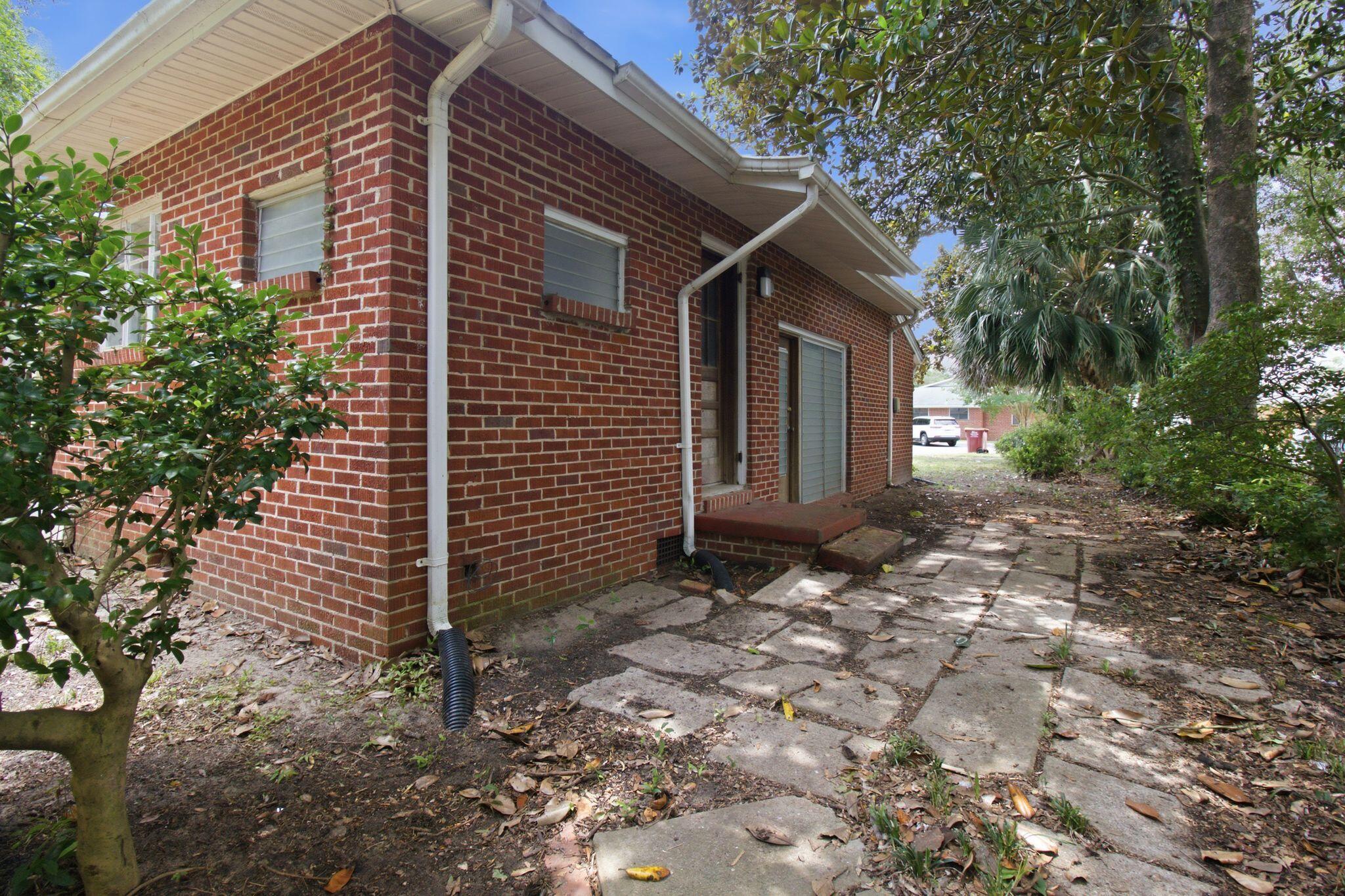 855 N Pearl Street Crestview FL 32536