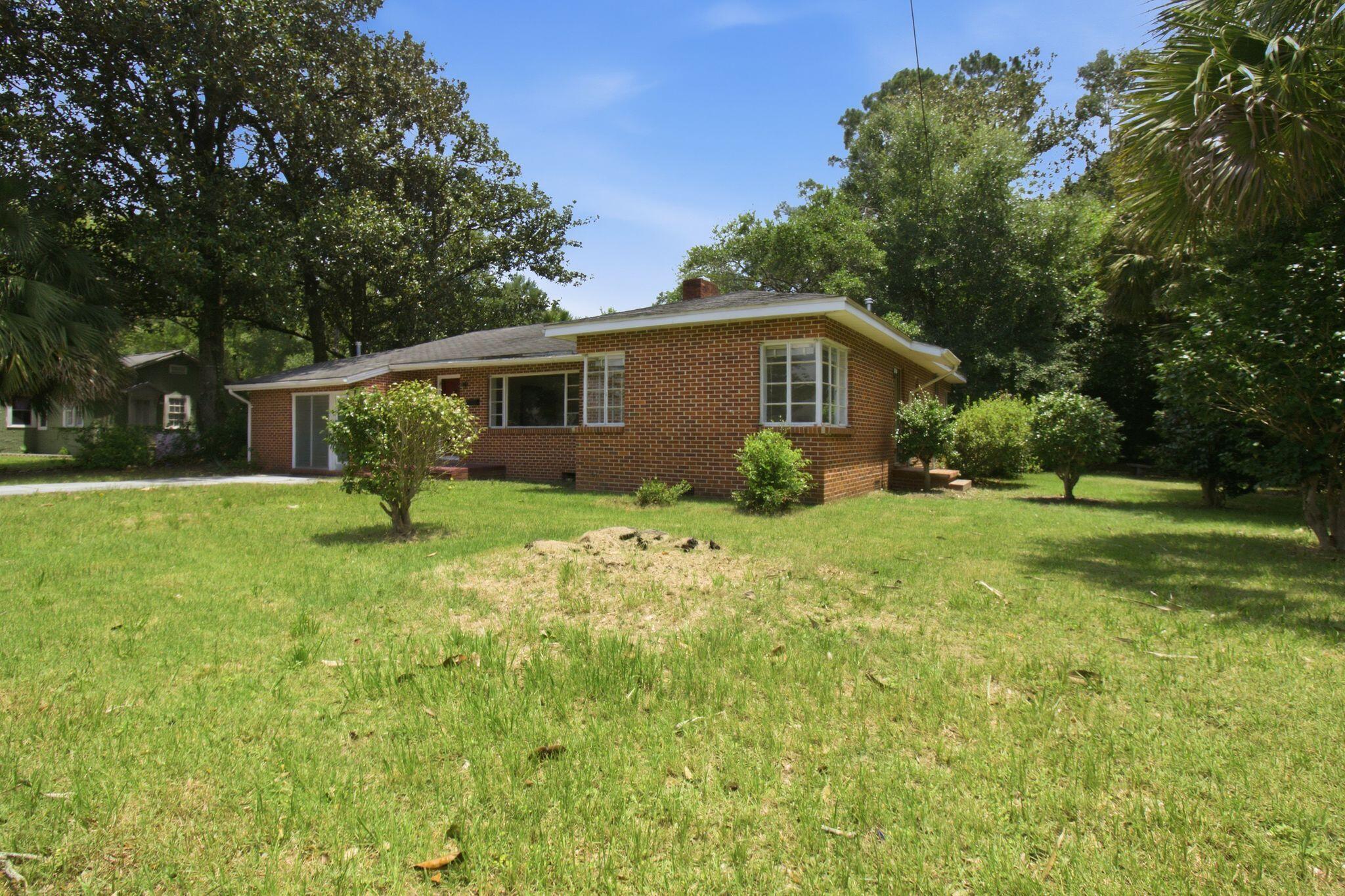855 N Pearl Street Crestview FL 32536