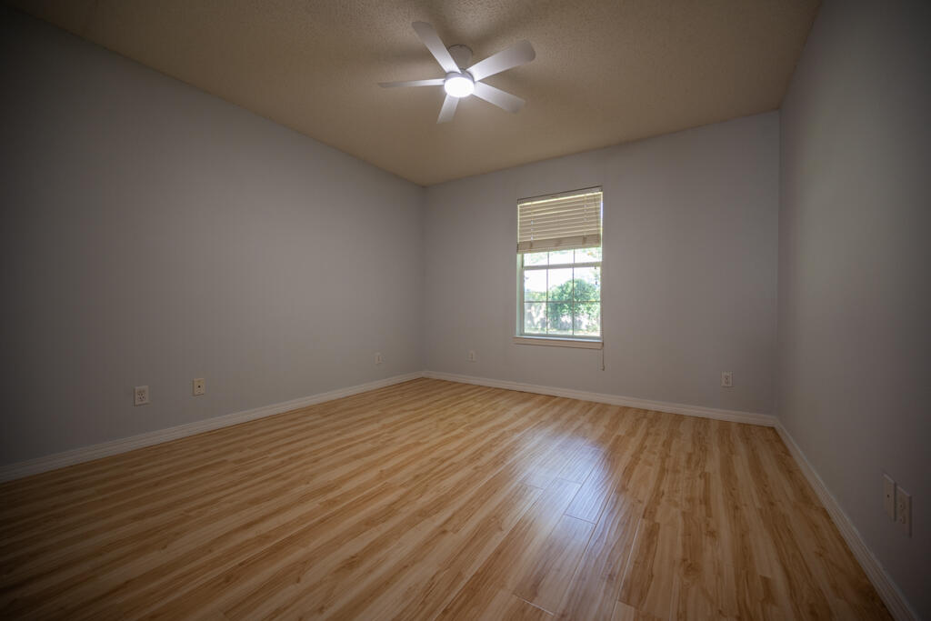 6900 Calle De Caballero Navarre FL 32566