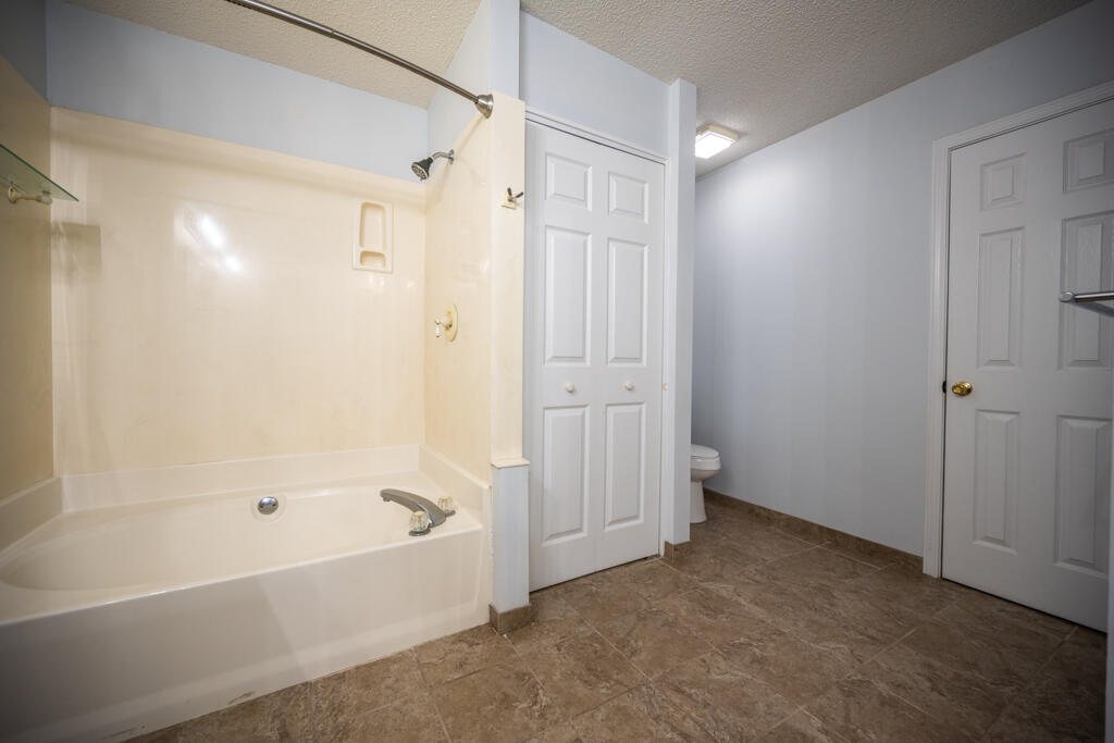 6900 Calle De Caballero Navarre FL 32566