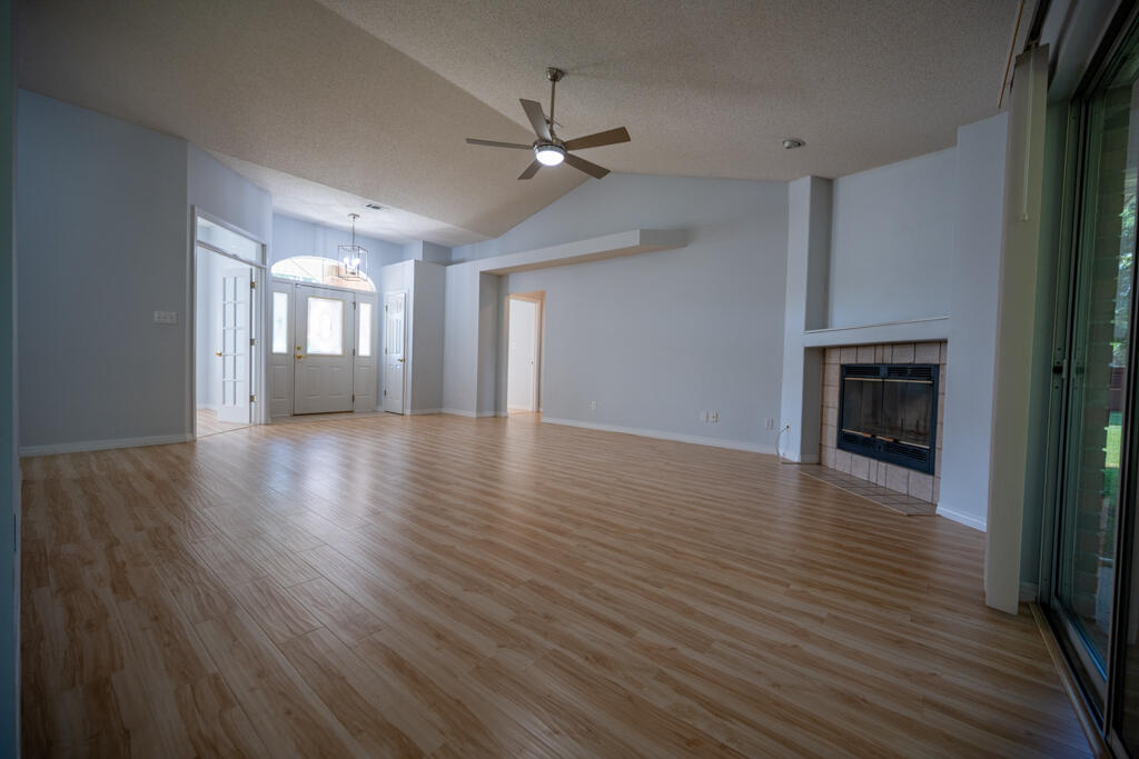 6900 Calle De Caballero Navarre FL 32566