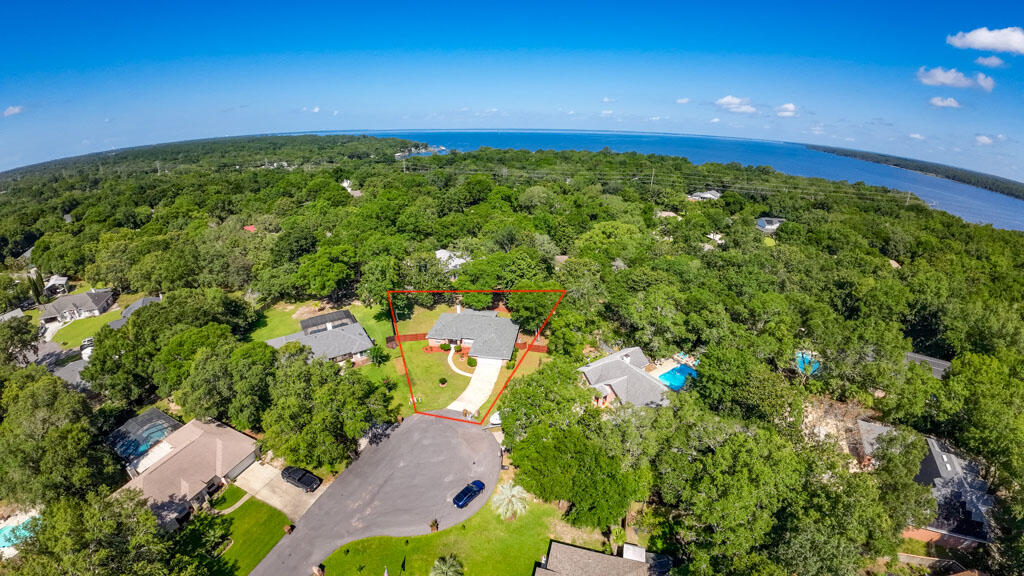 6900 Calle De Caballero Navarre FL 32566
