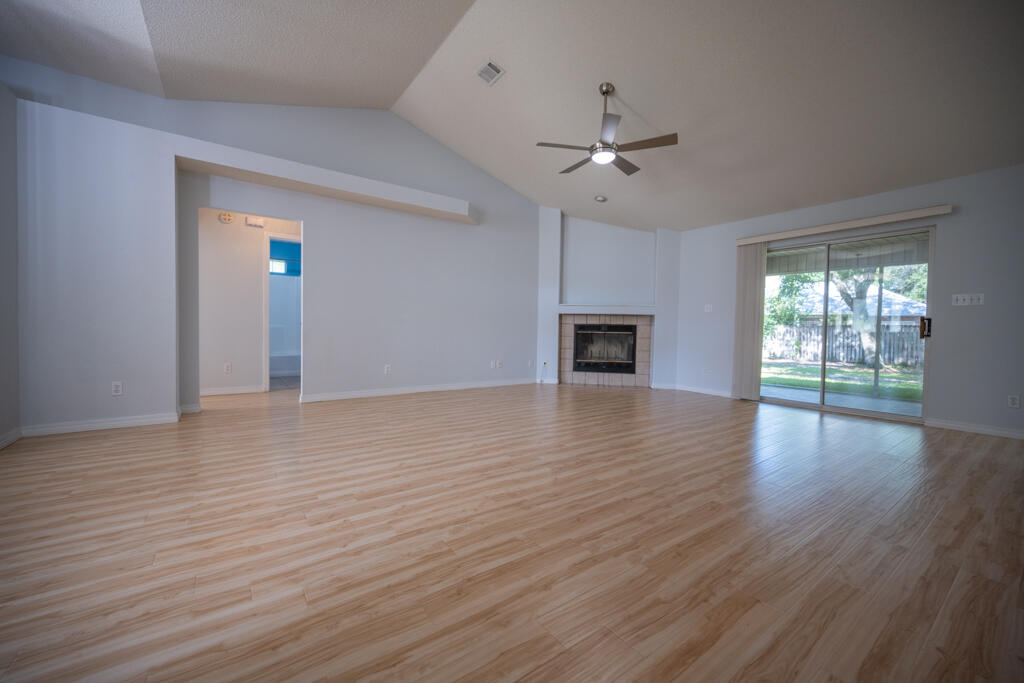 6900 Calle De Caballero Navarre FL 32566