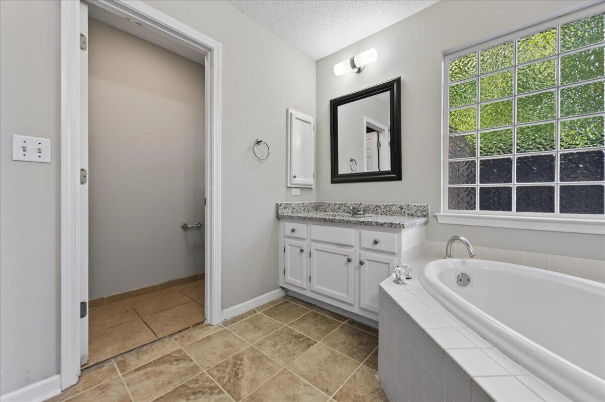 105 Underwood Lane Niceville FL 32578