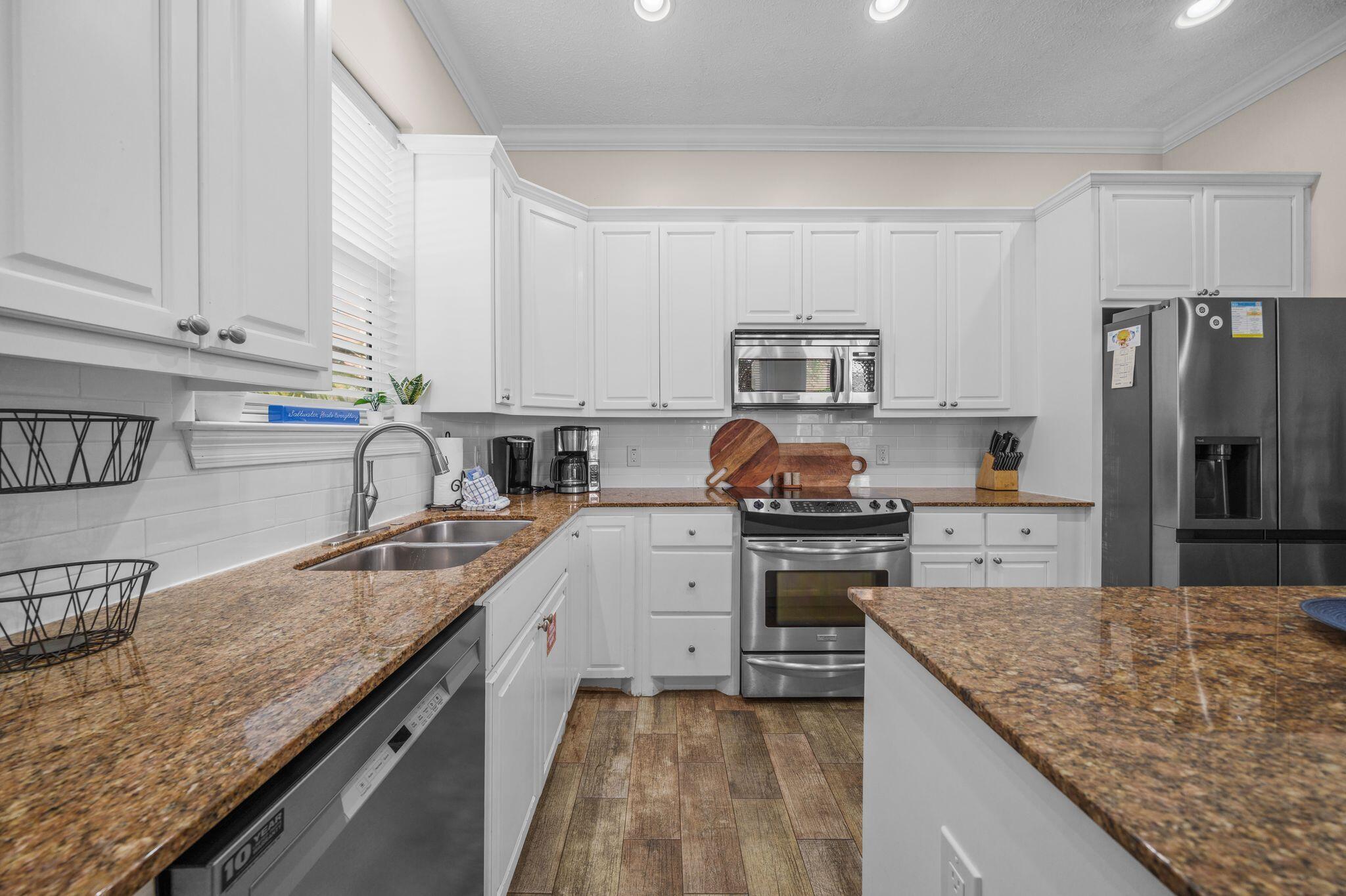 7818 Thomas Drive Panama City FL 32408
