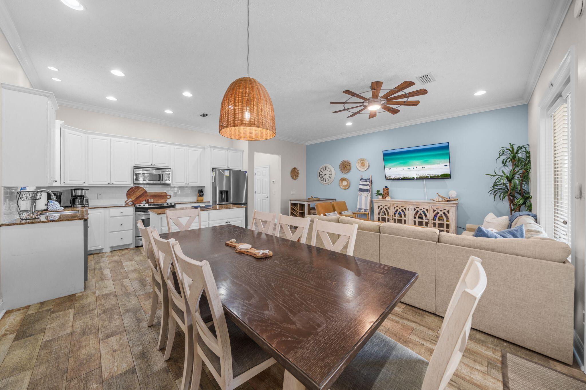 7818 Thomas Drive Panama City FL 32408