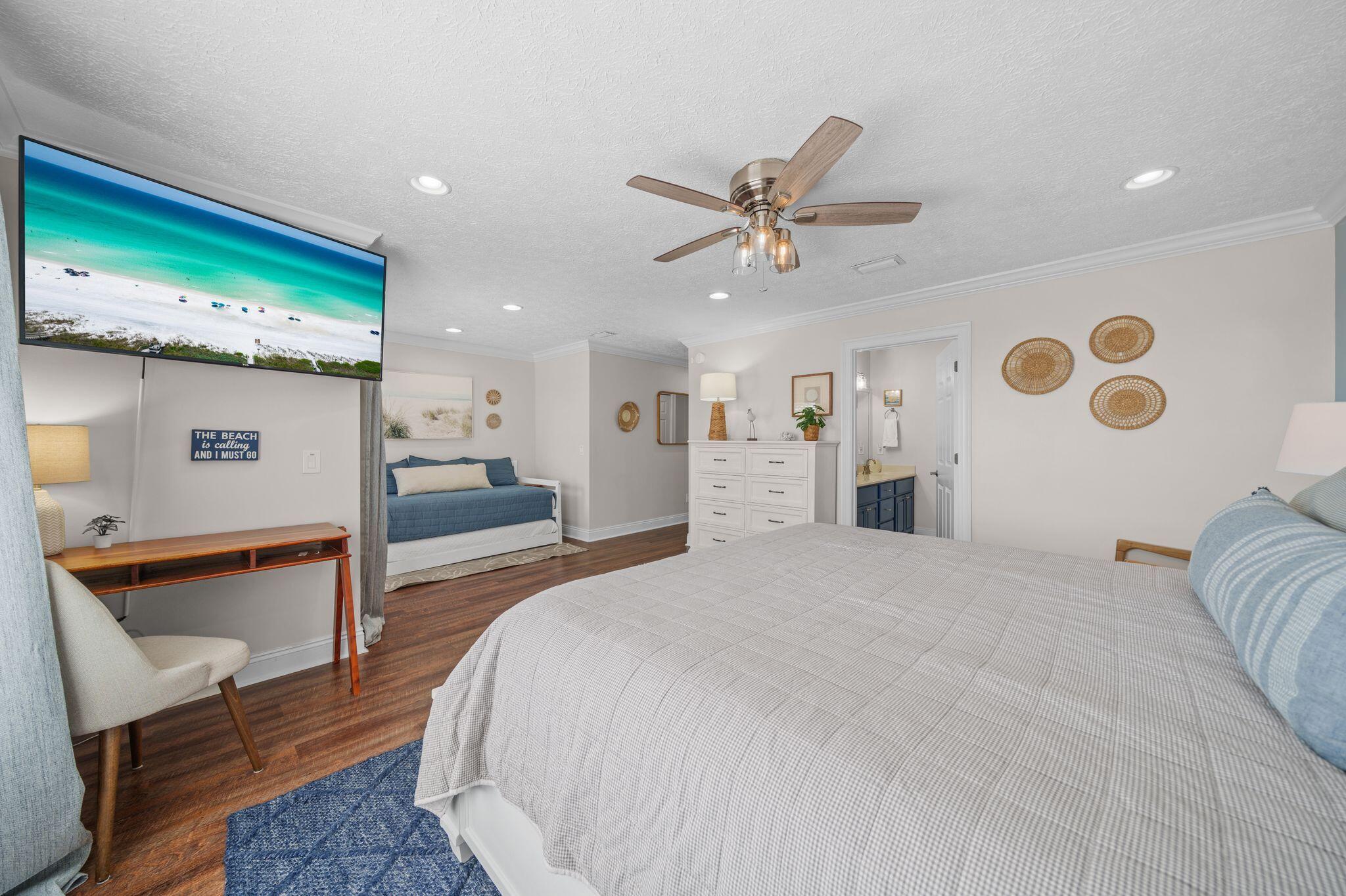 7818 Thomas Drive Panama City FL 32408