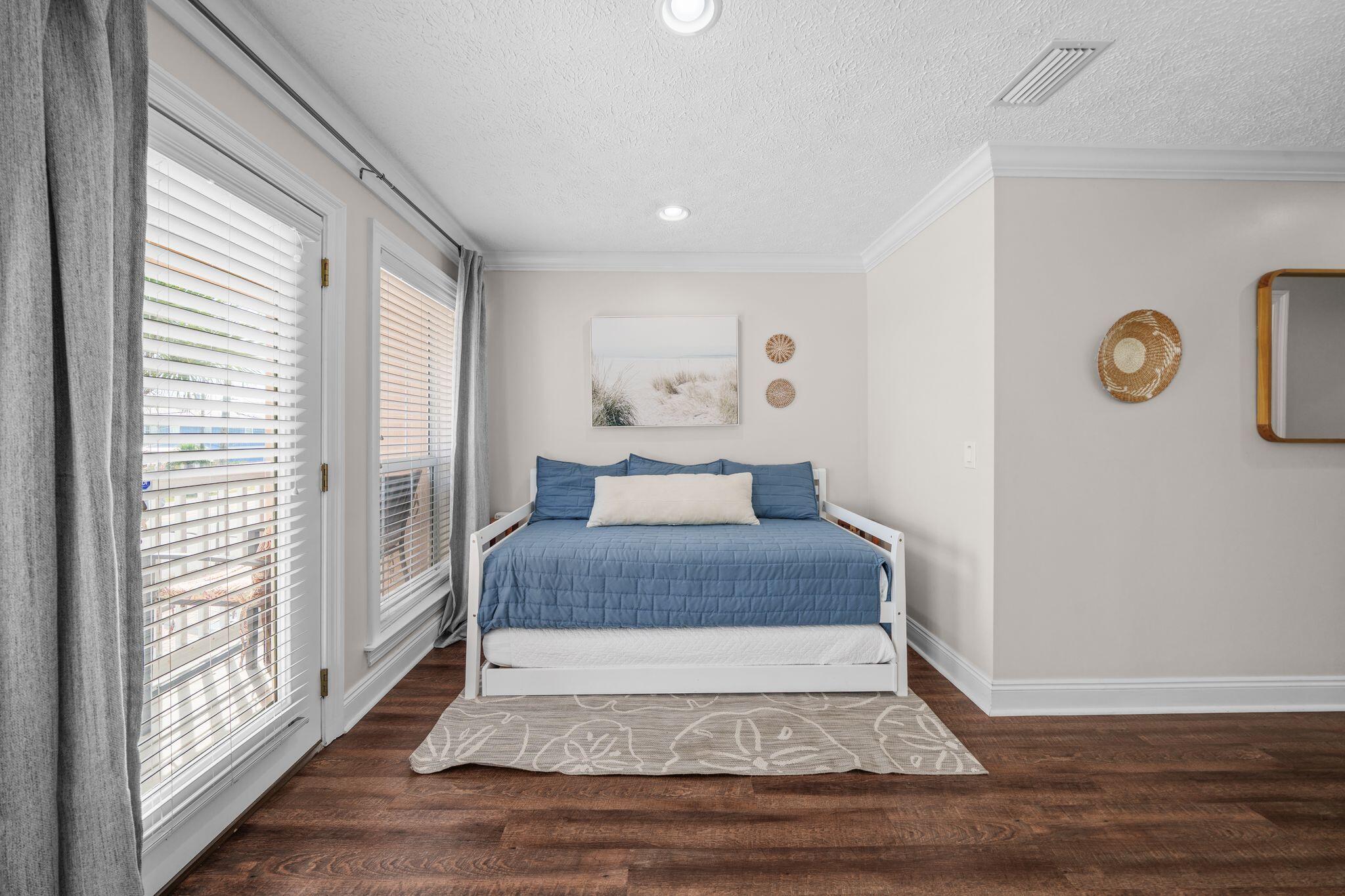 7818 Thomas Drive Panama City FL 32408