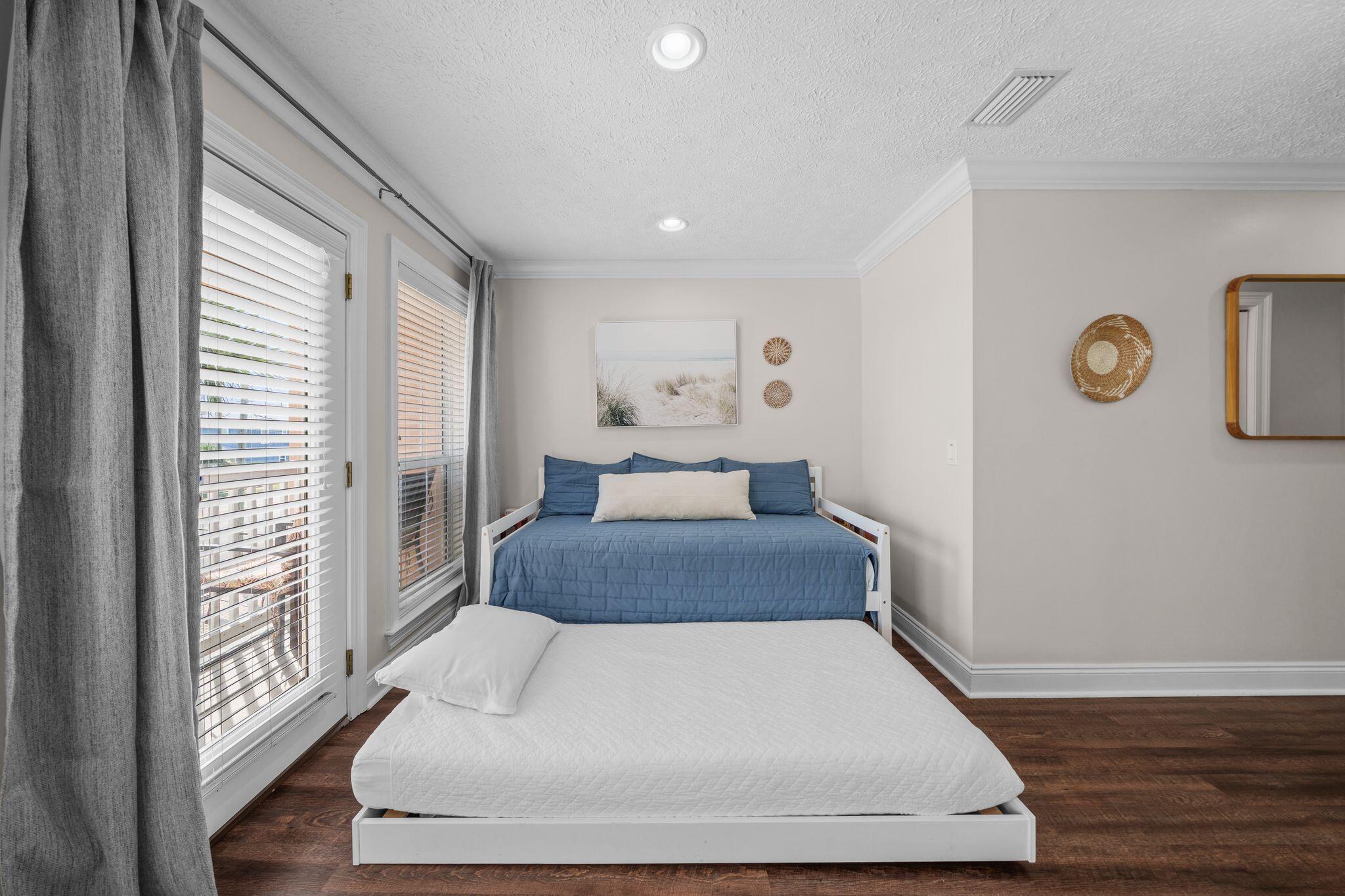 7818 Thomas Drive Panama City FL 32408