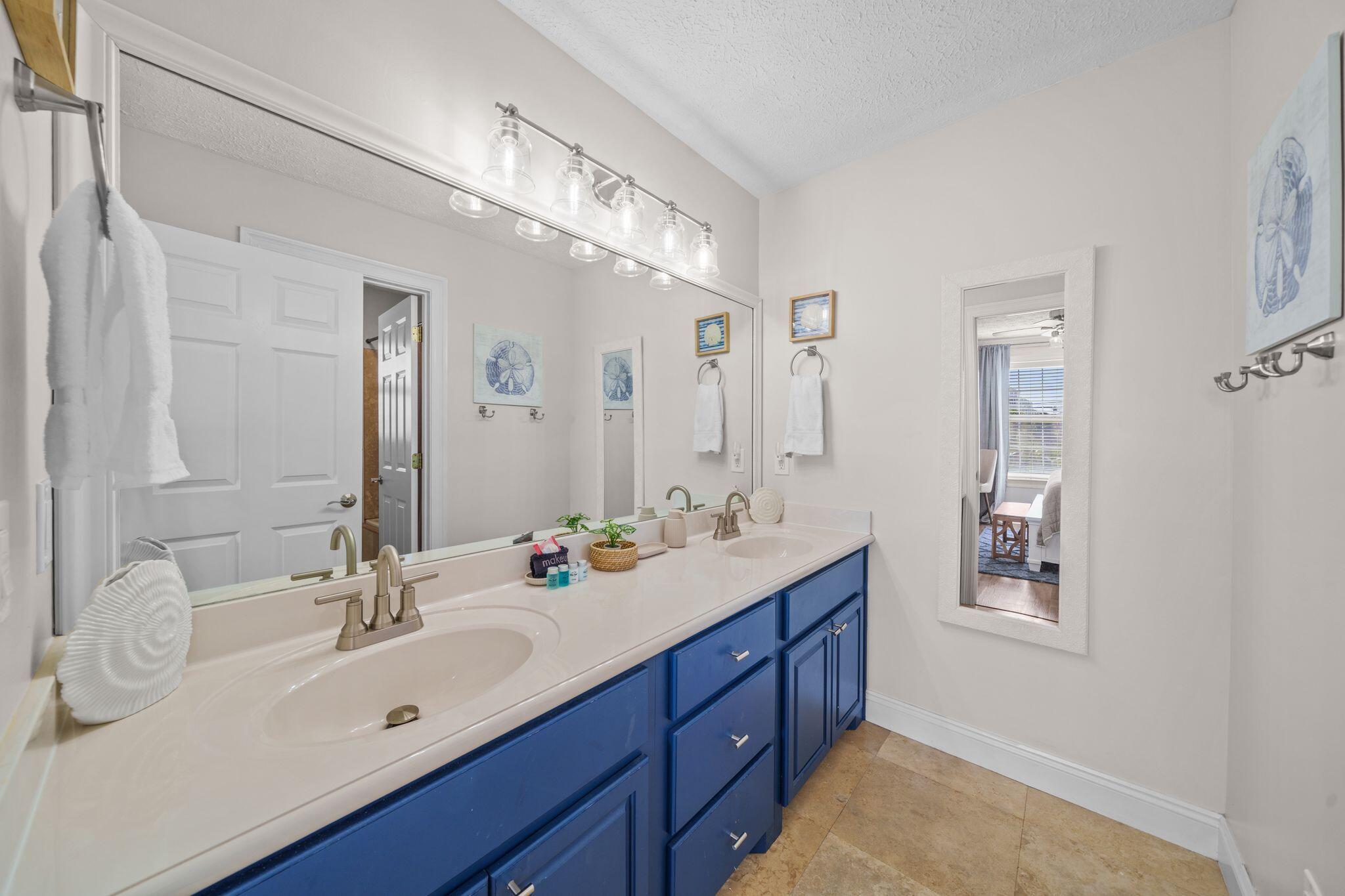 7818 Thomas Drive Panama City FL 32408