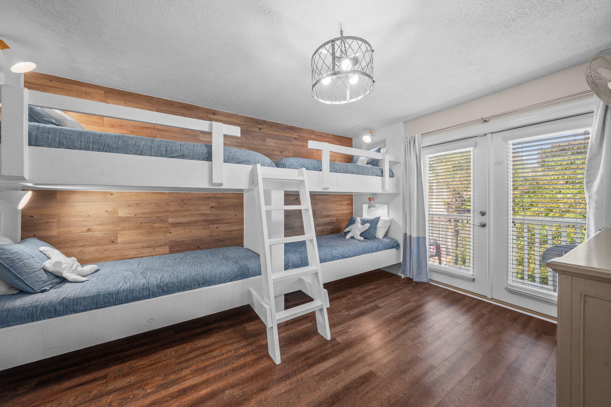 7818 Thomas Drive Panama City FL 32408