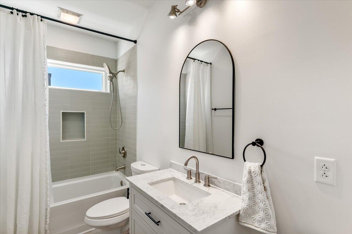1454 Sonata Court Navarre FL 32566