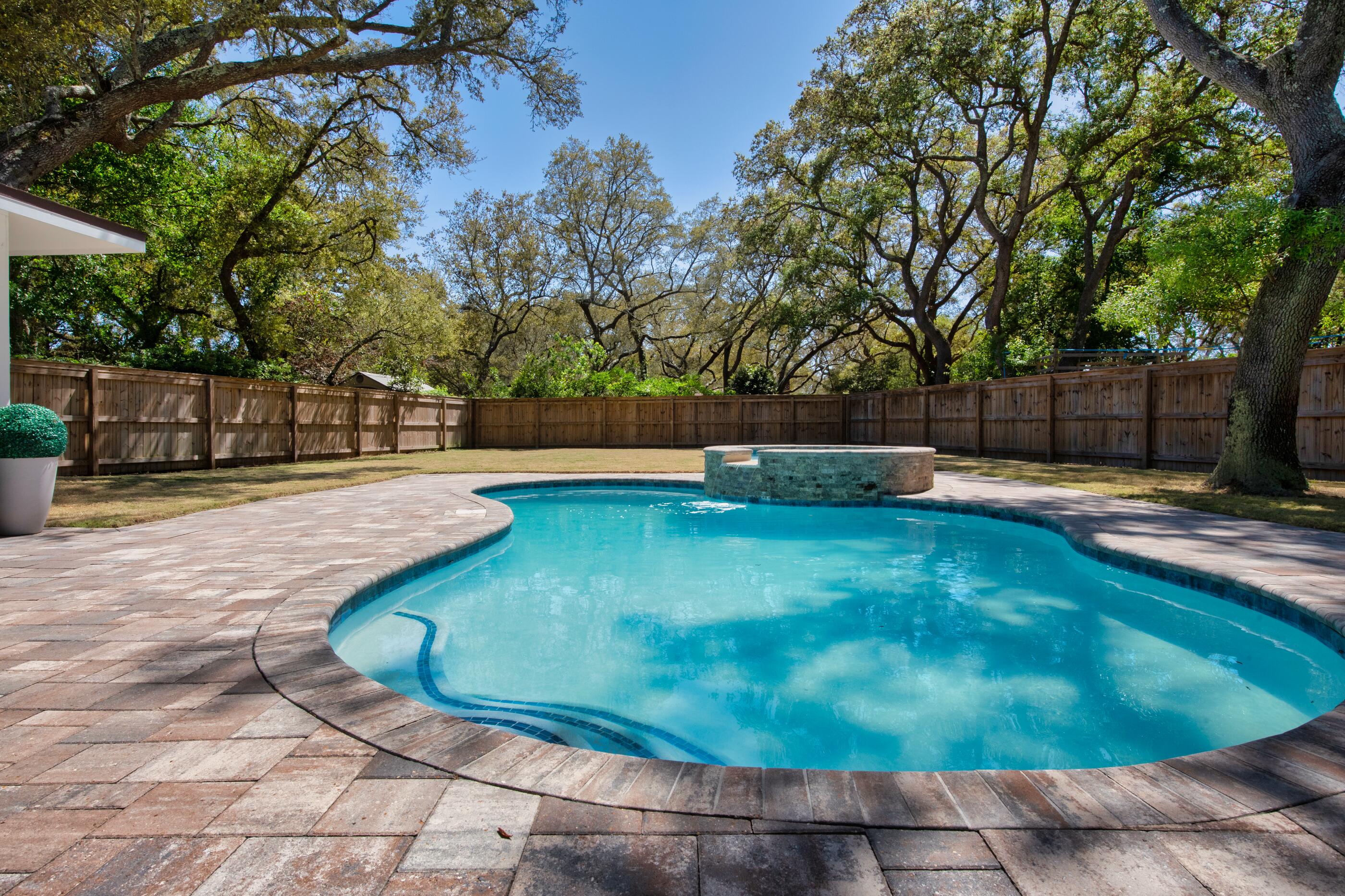231 Country Club Road Shalimar FL 32579