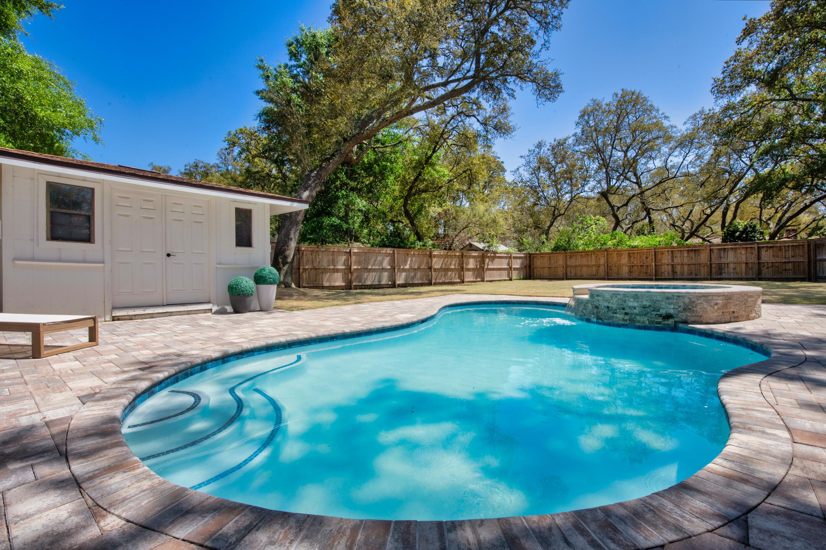 231 Country Club Road Shalimar FL 32579
