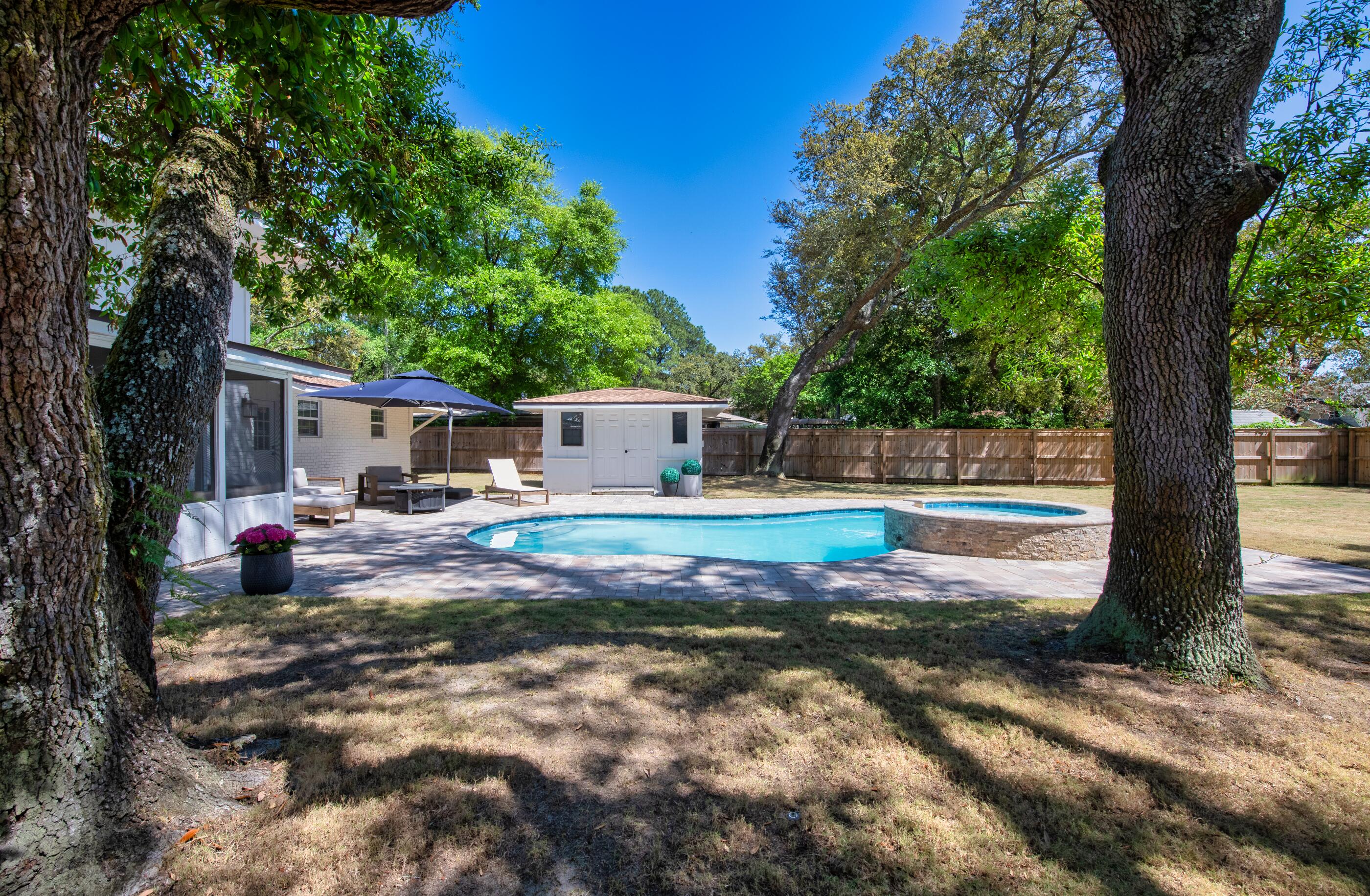 231 Country Club Road Shalimar FL 32579