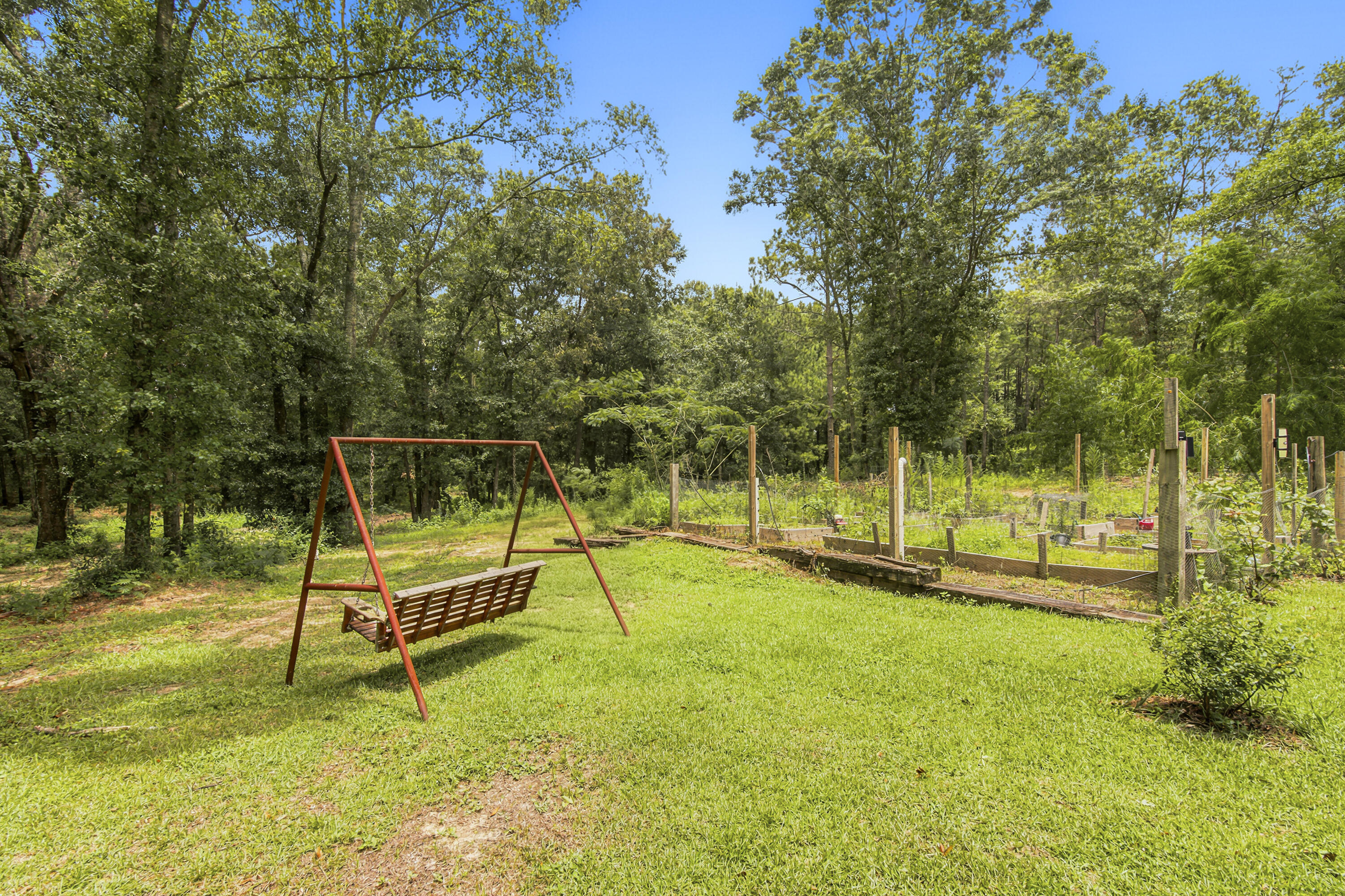 108 Hayes Road Defuniak Springs FL 32433