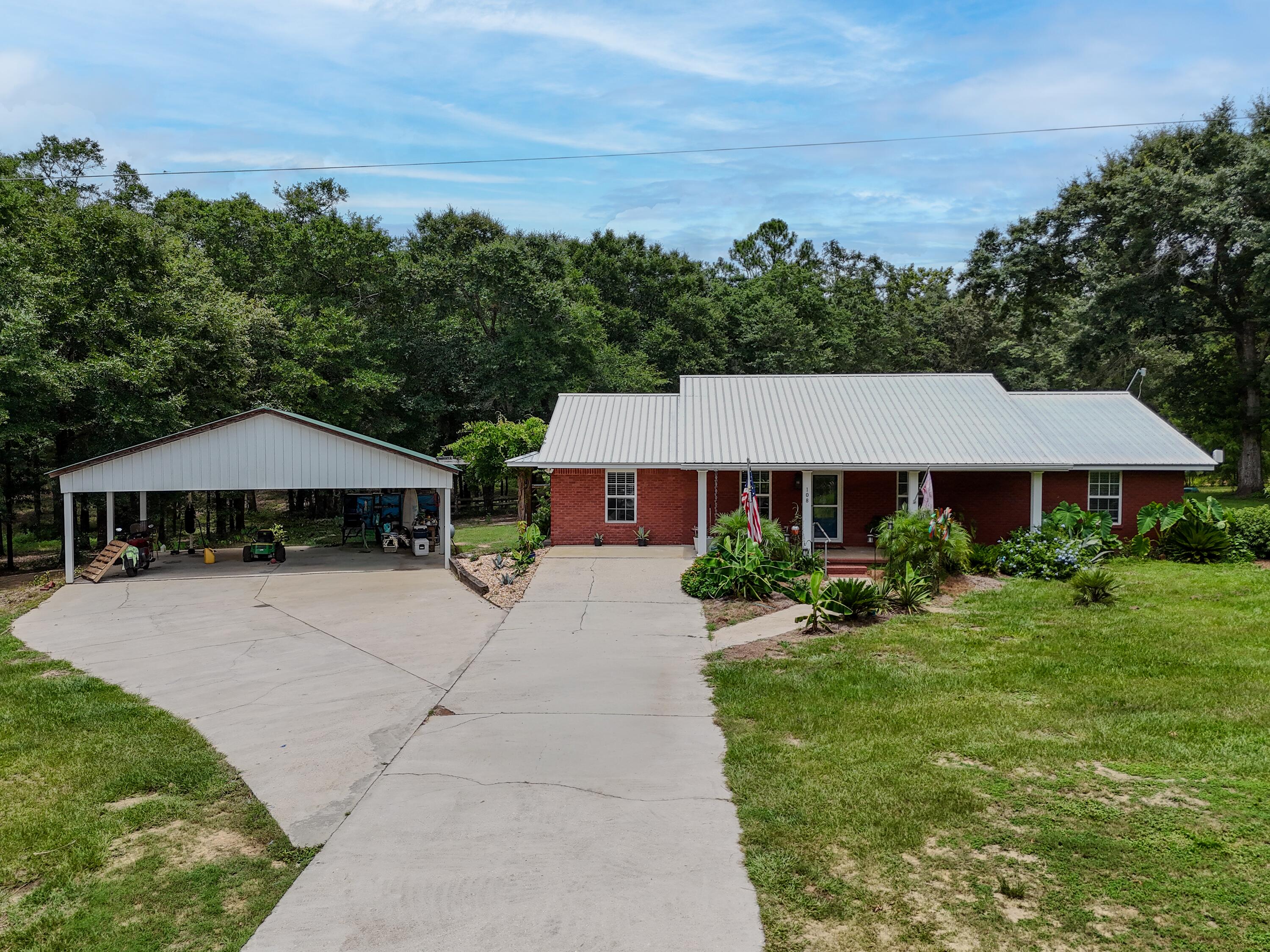 108 Hayes Road Defuniak Springs FL 32433