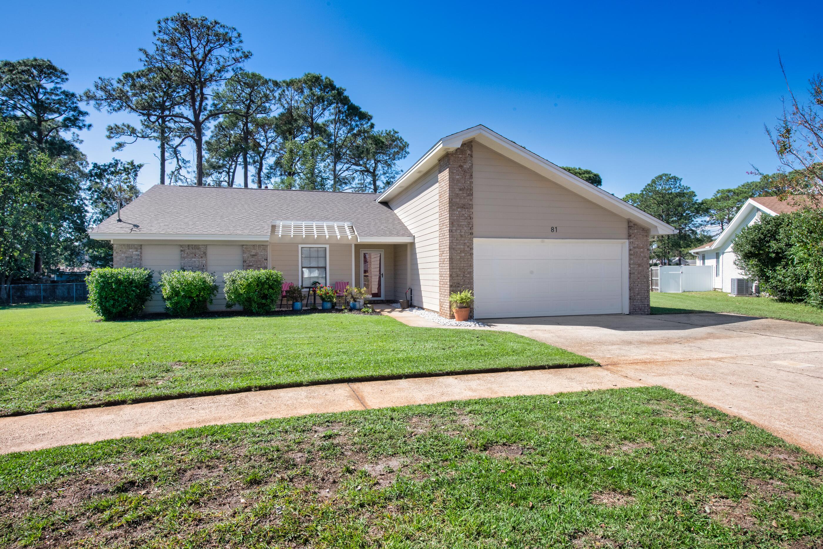 81 Paula Court Mary Esther FL 32569