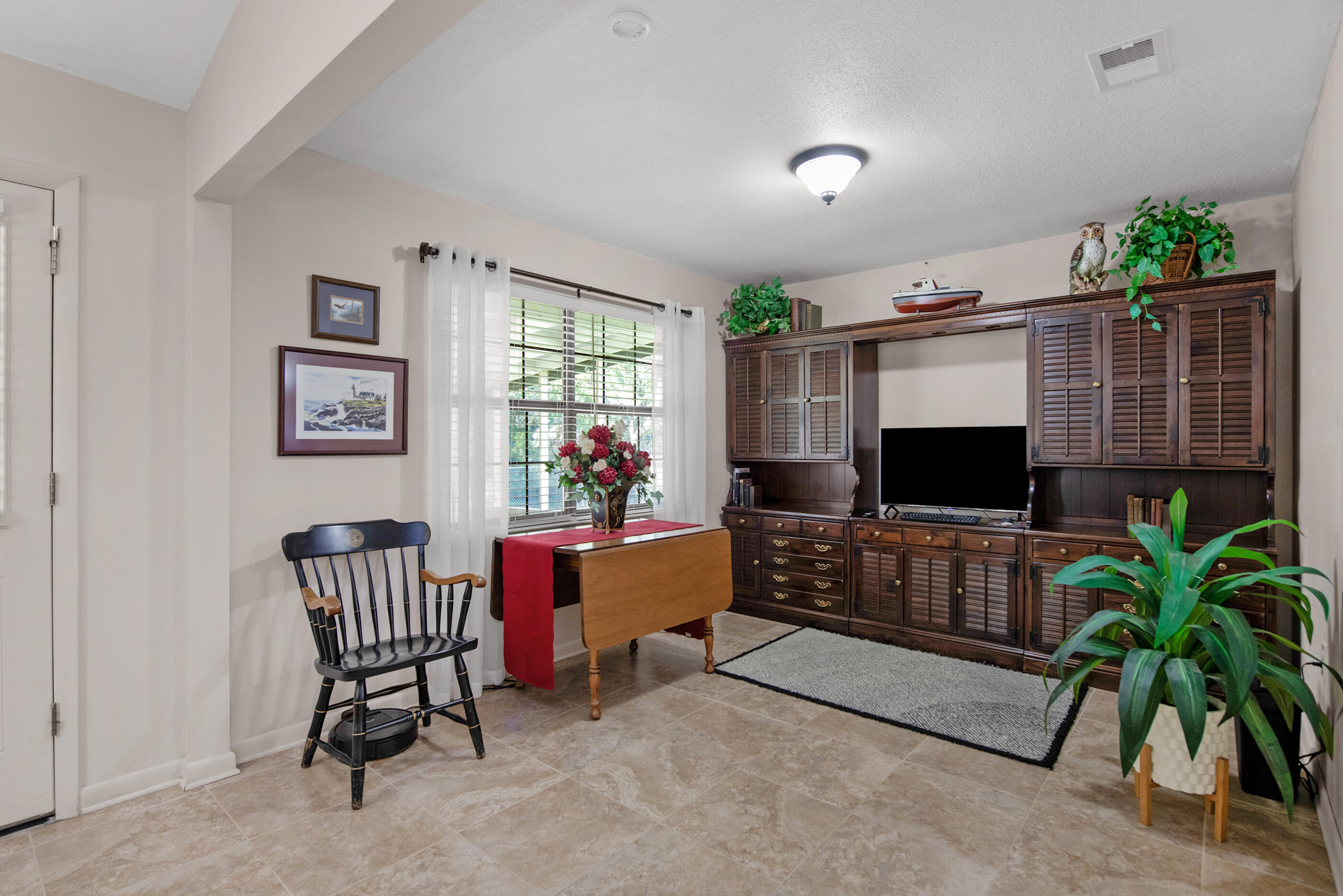 81 Paula Court Mary Esther FL 32569