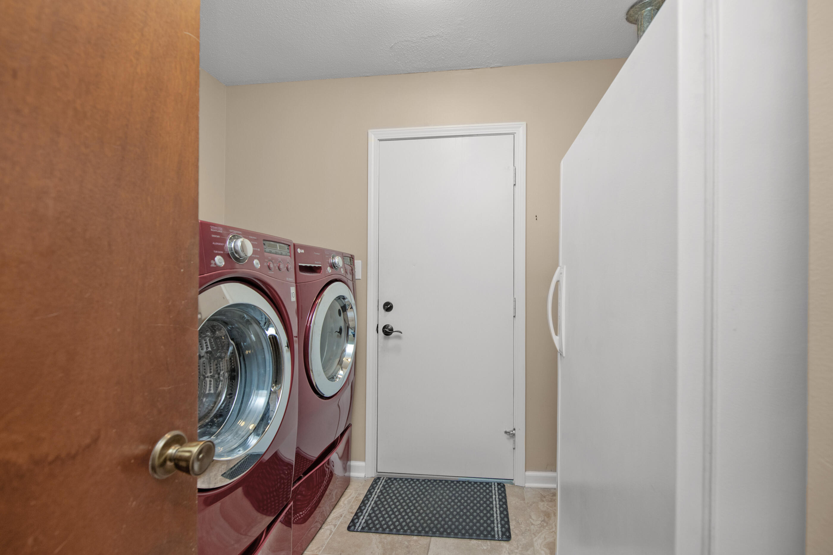 81 Paula Court Mary Esther FL 32569