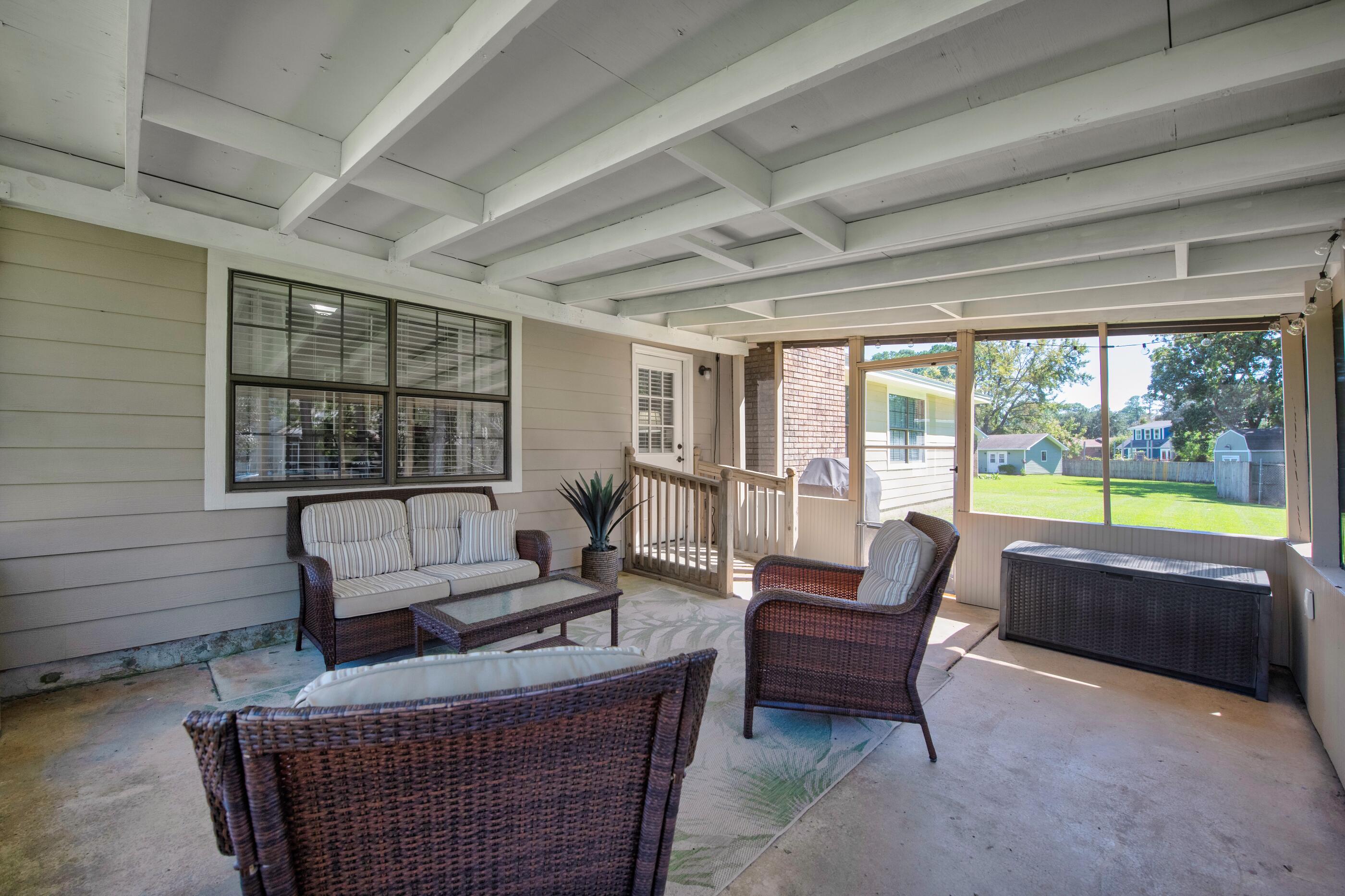 81 Paula Court Mary Esther FL 32569