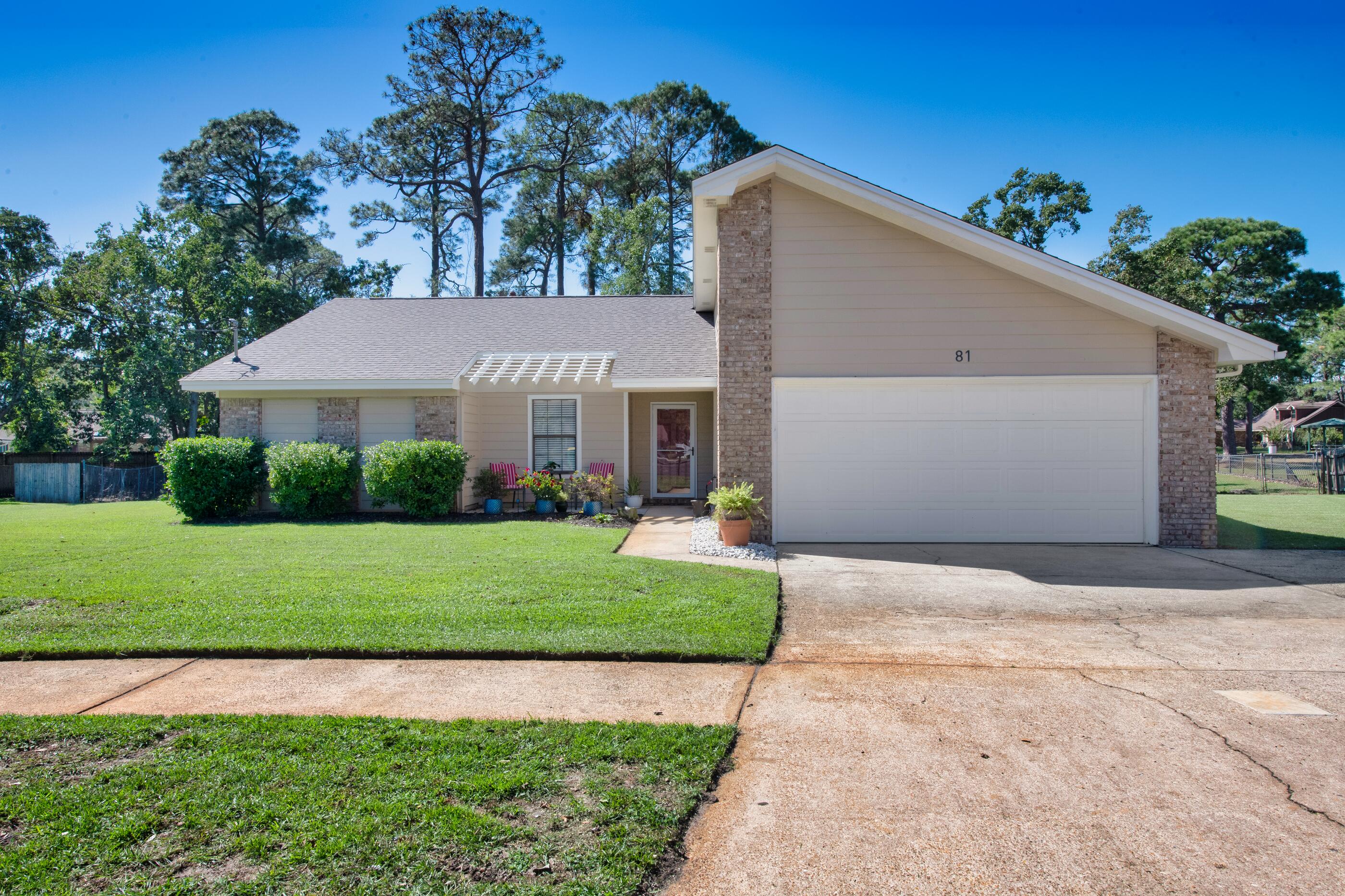 81 Paula Court Mary Esther FL 32569