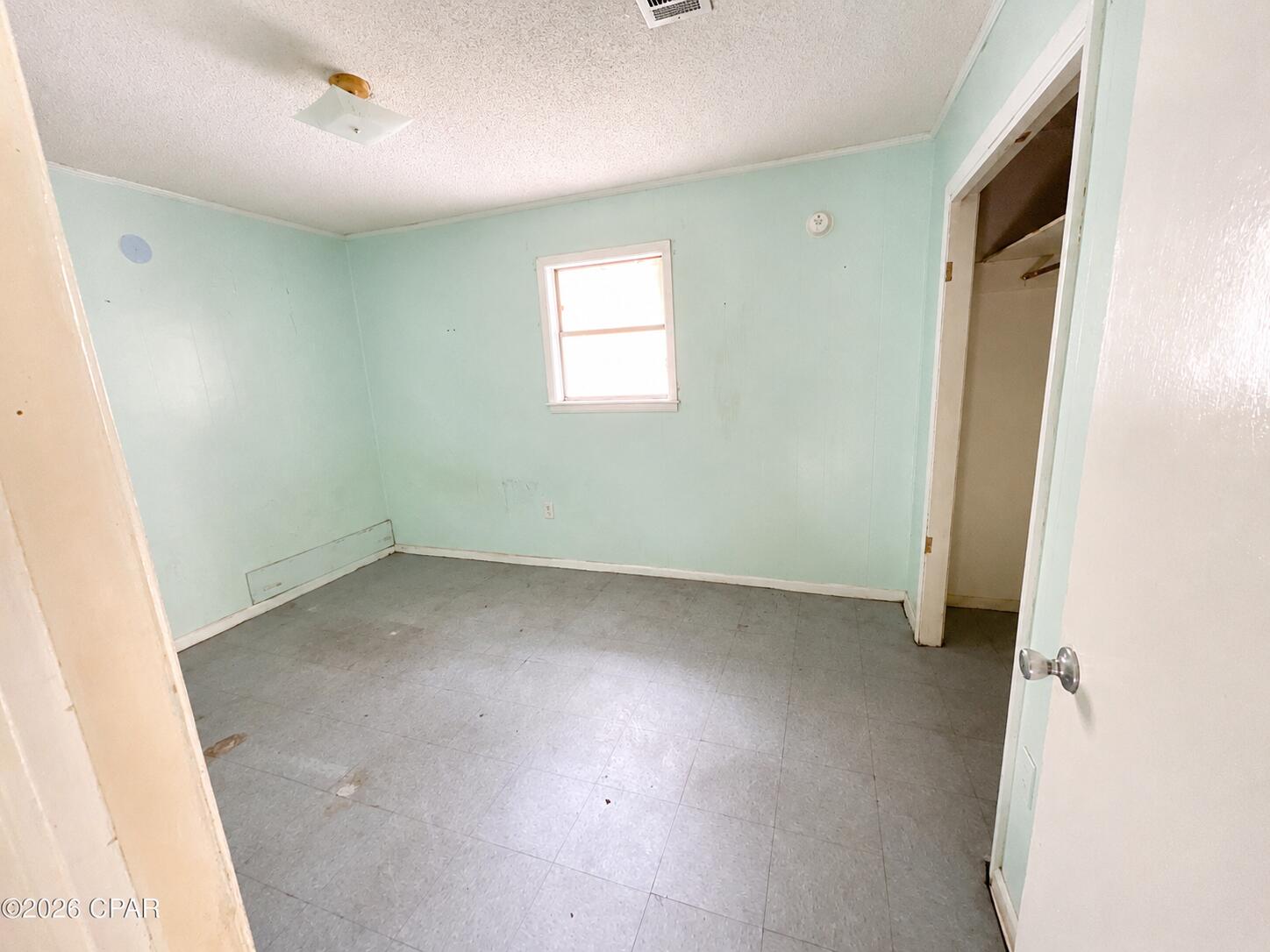 2233 Pate Pond Road Caryville FL 32427