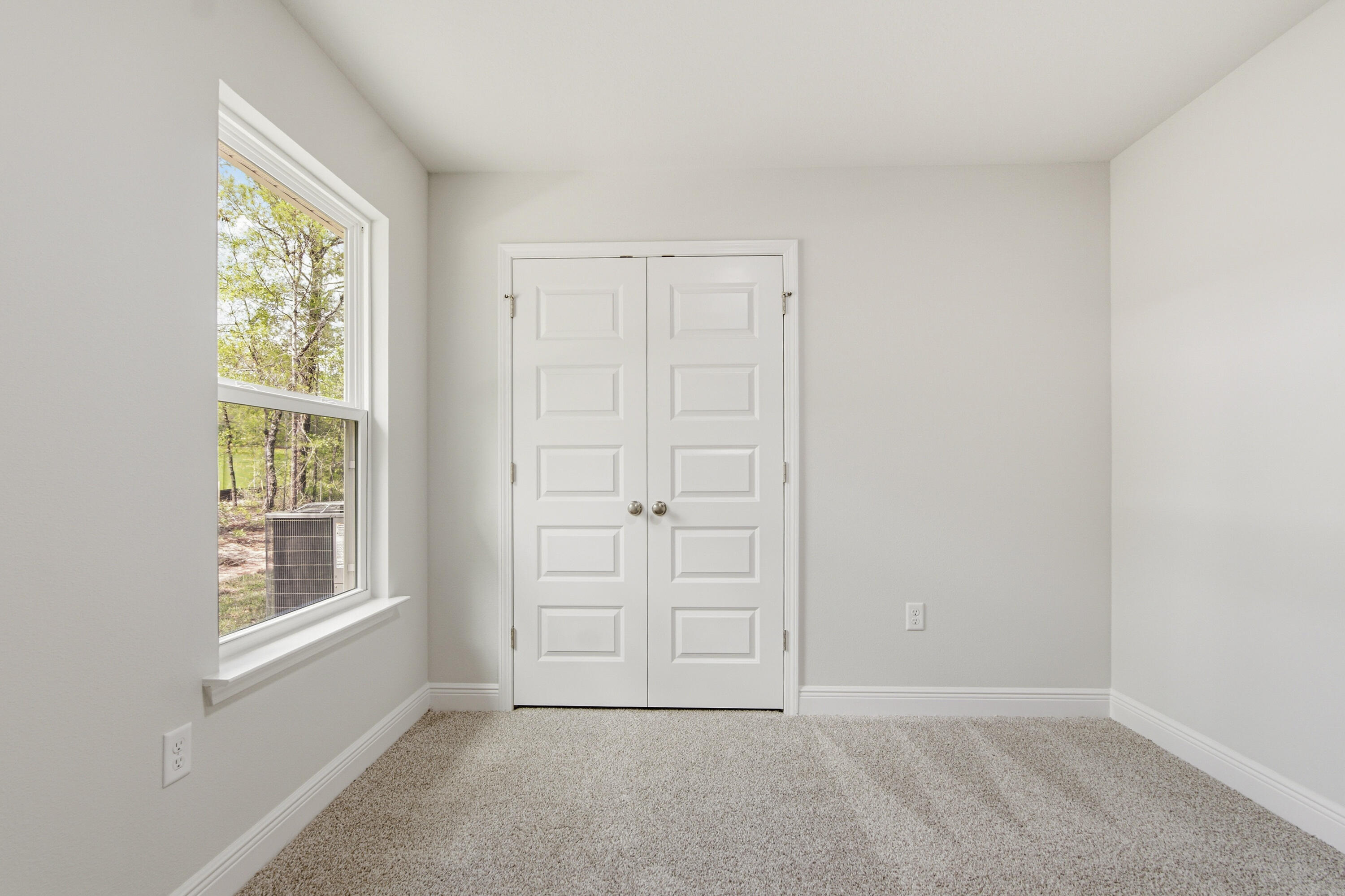 224 E Iris Lane Defuniak Springs FL 32433