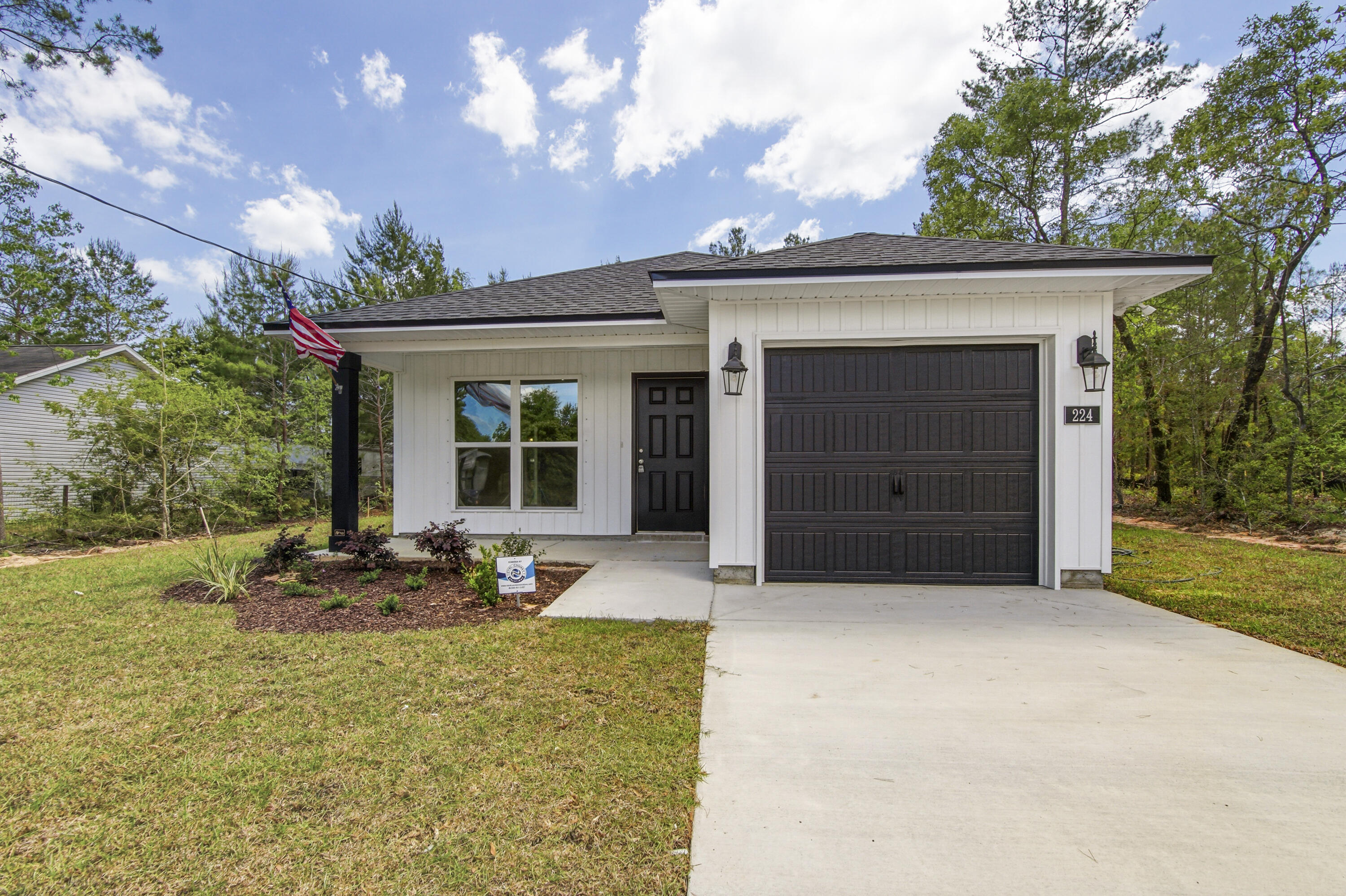 224 E Iris Lane Defuniak Springs FL 32433