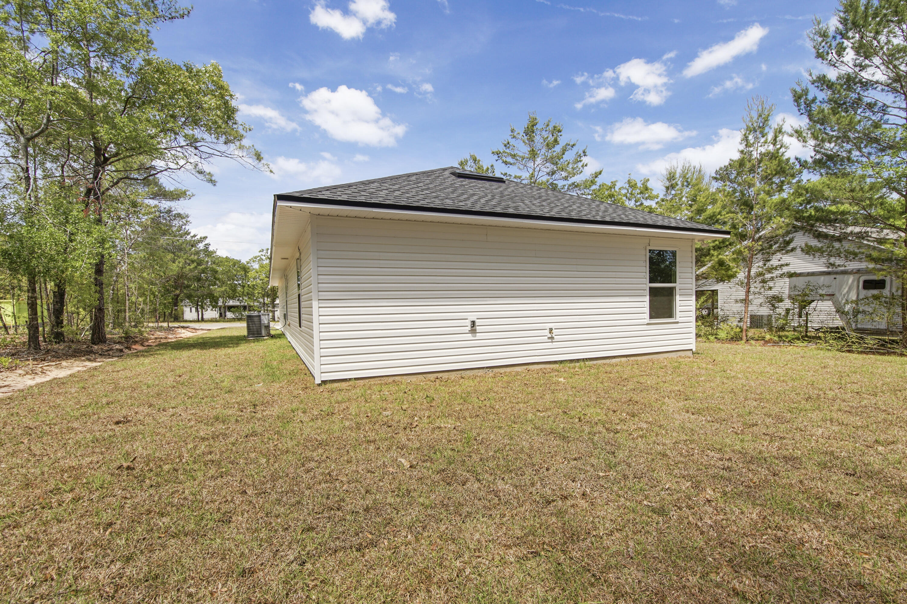 224 E Iris Lane Defuniak Springs FL 32433
