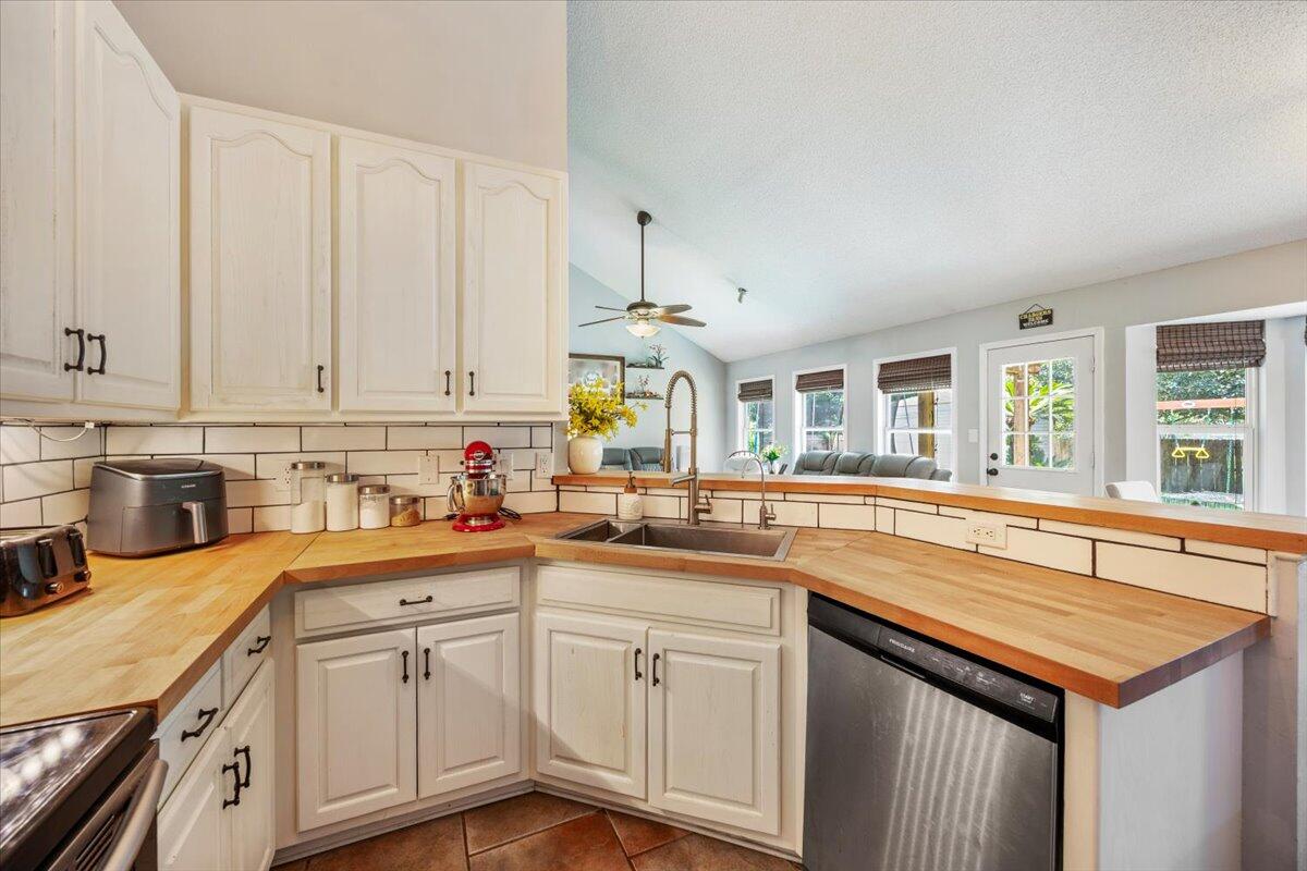 6435 Garden Drive Gulf Breeze FL 32563
