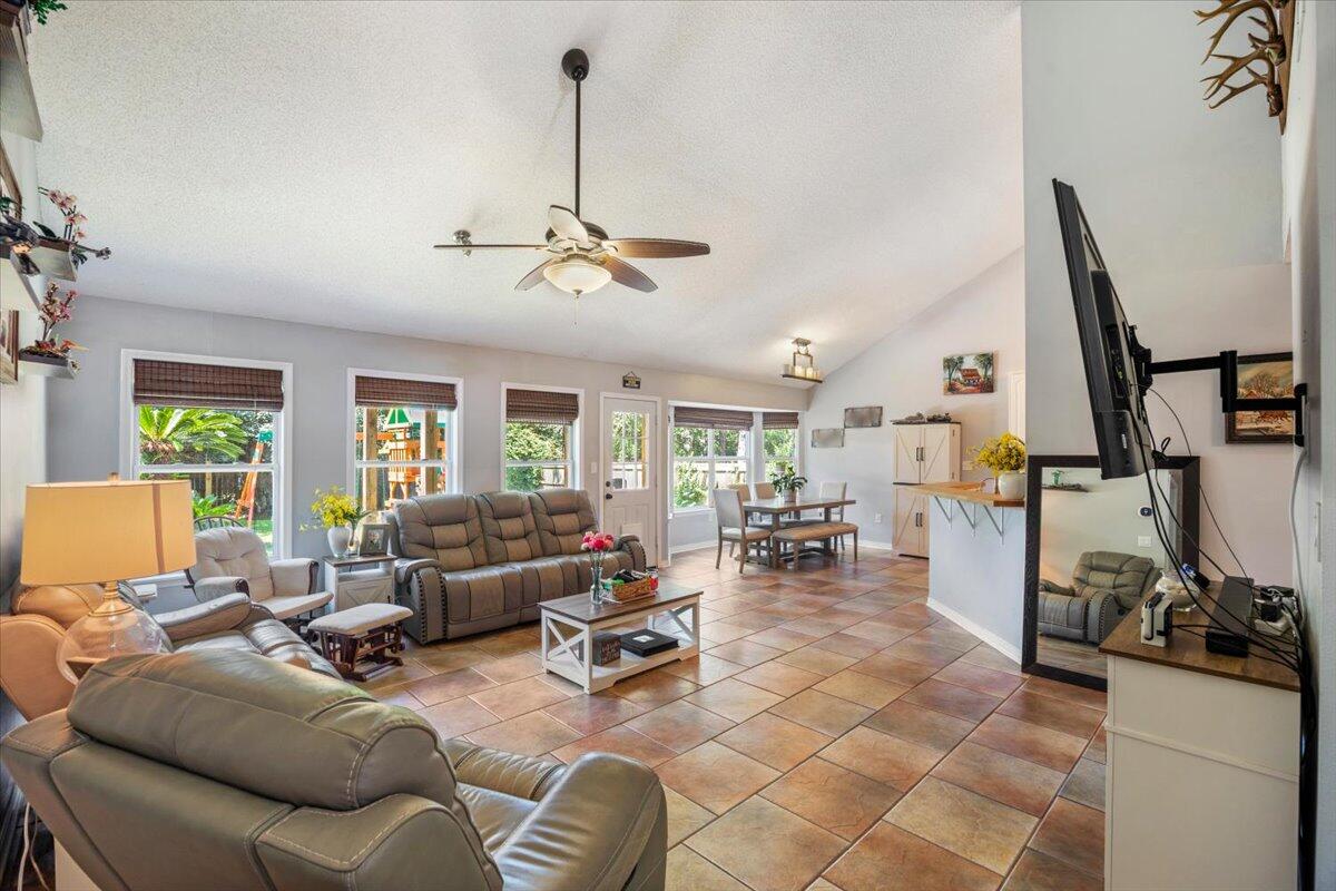 6435 Garden Drive Gulf Breeze FL 32563