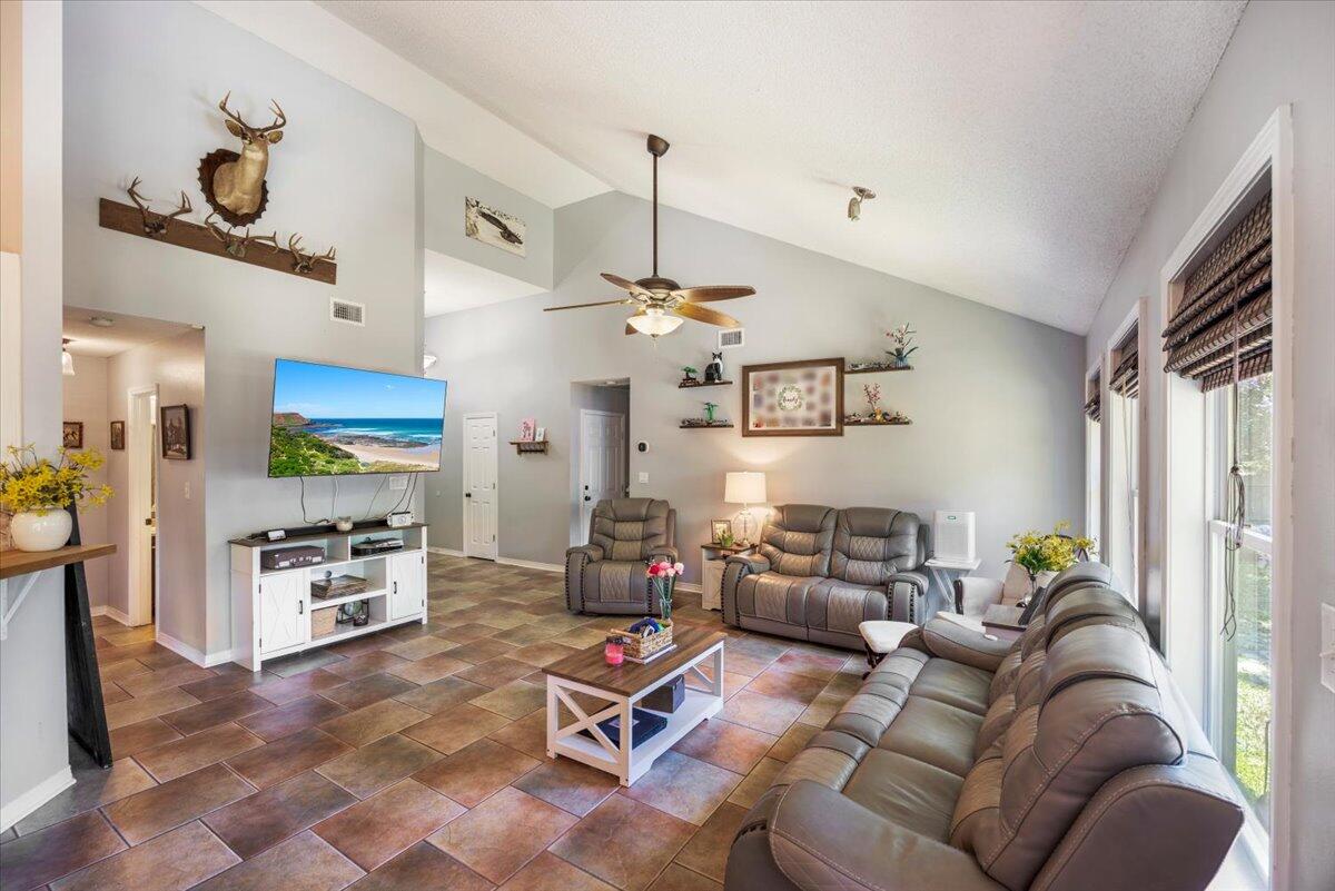 6435 Garden Drive Gulf Breeze FL 32563