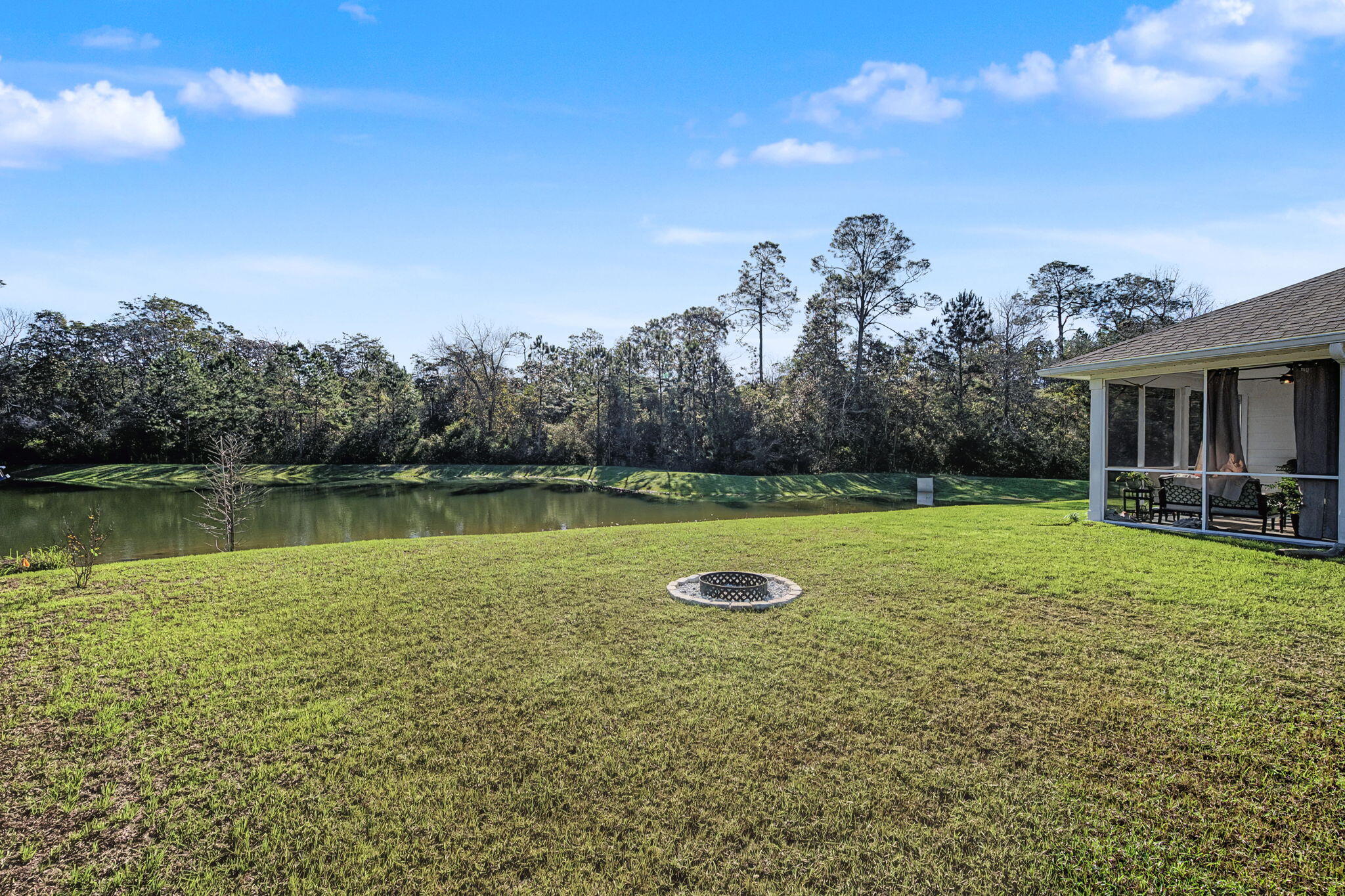 48 Hammock Circle Freeport FL 32439